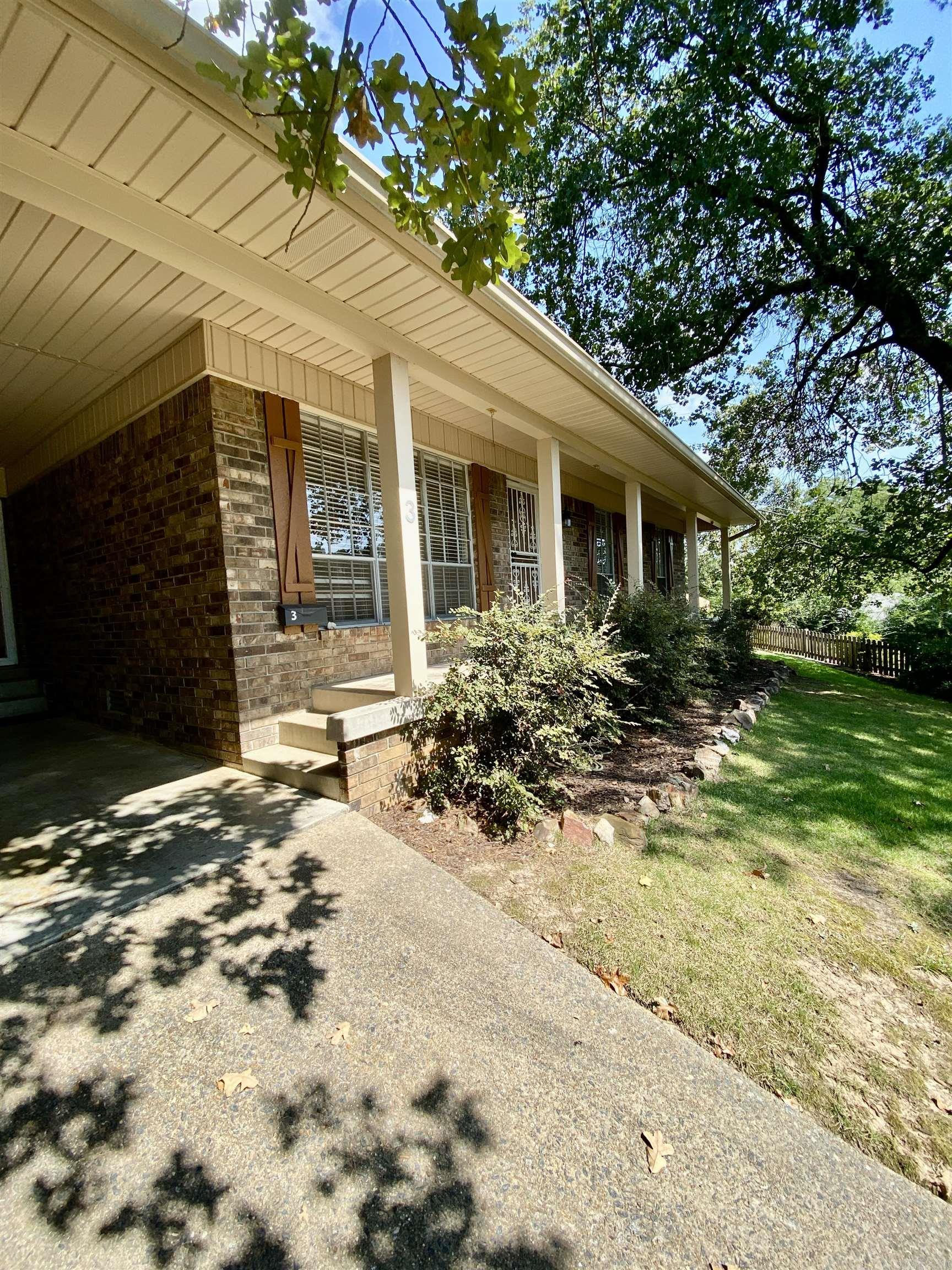 3 Chatham Ct  Little Rock, AR