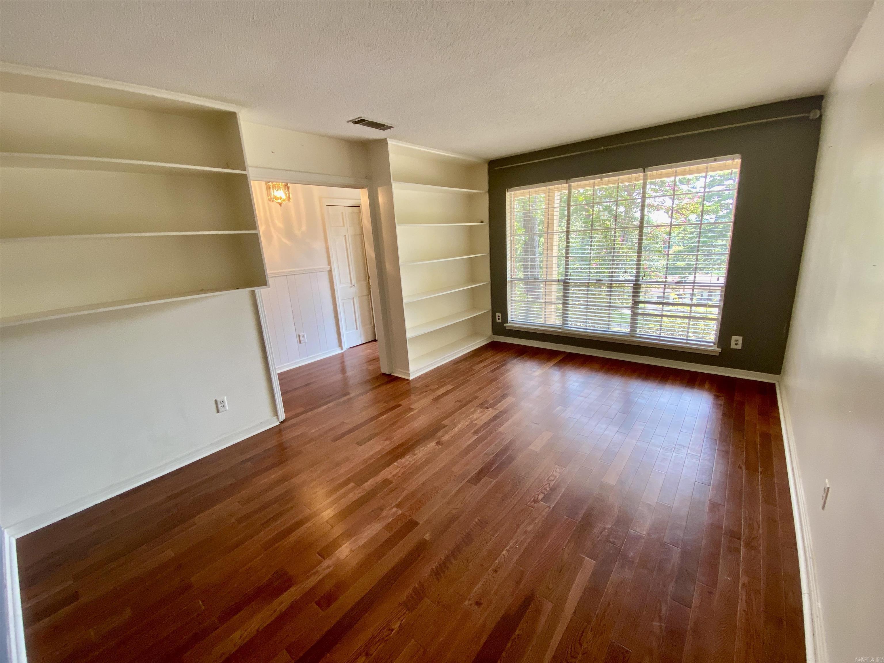 3 Chatham Ct  Little Rock, AR