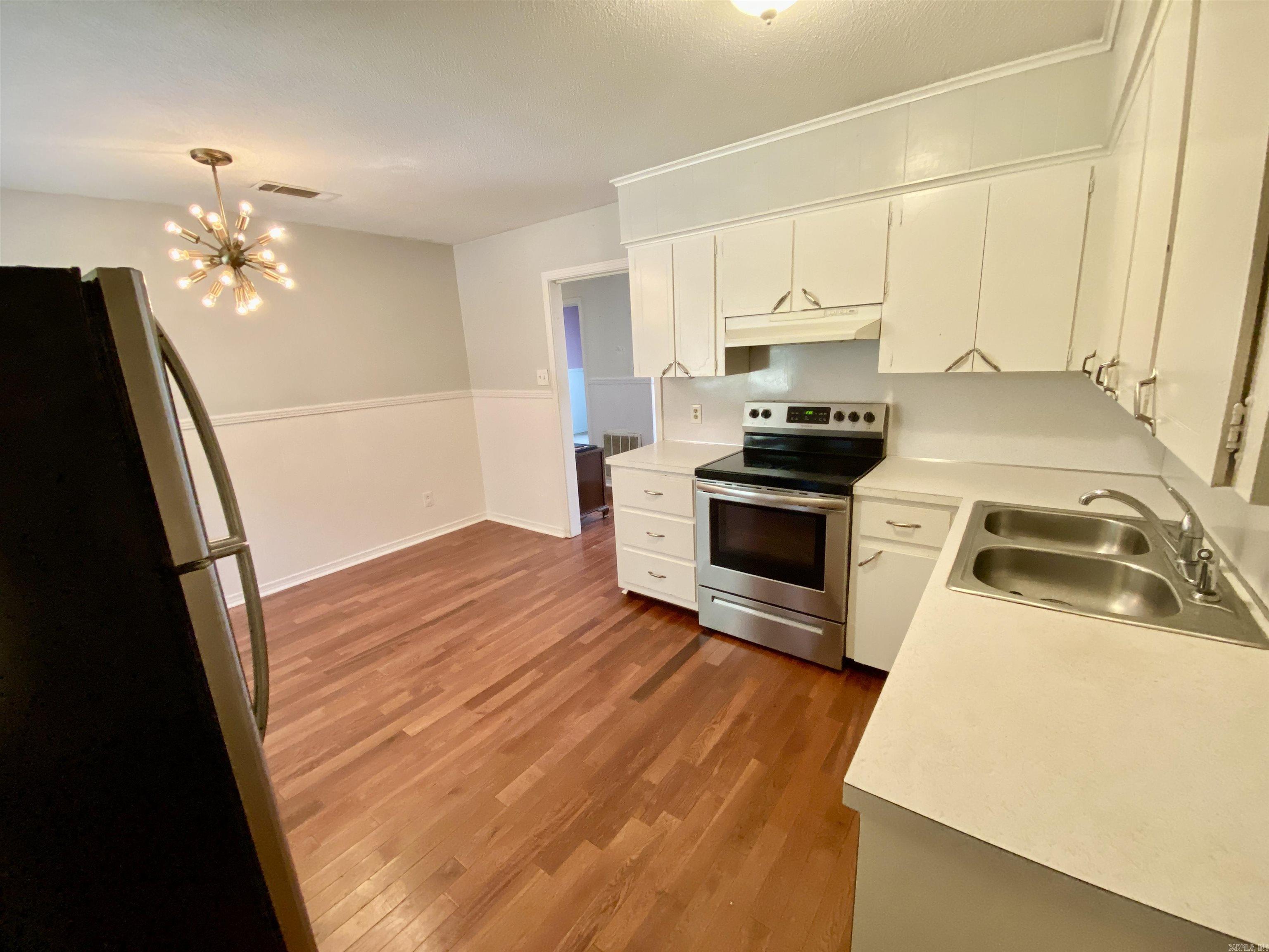 3 Chatham Ct  Little Rock, AR