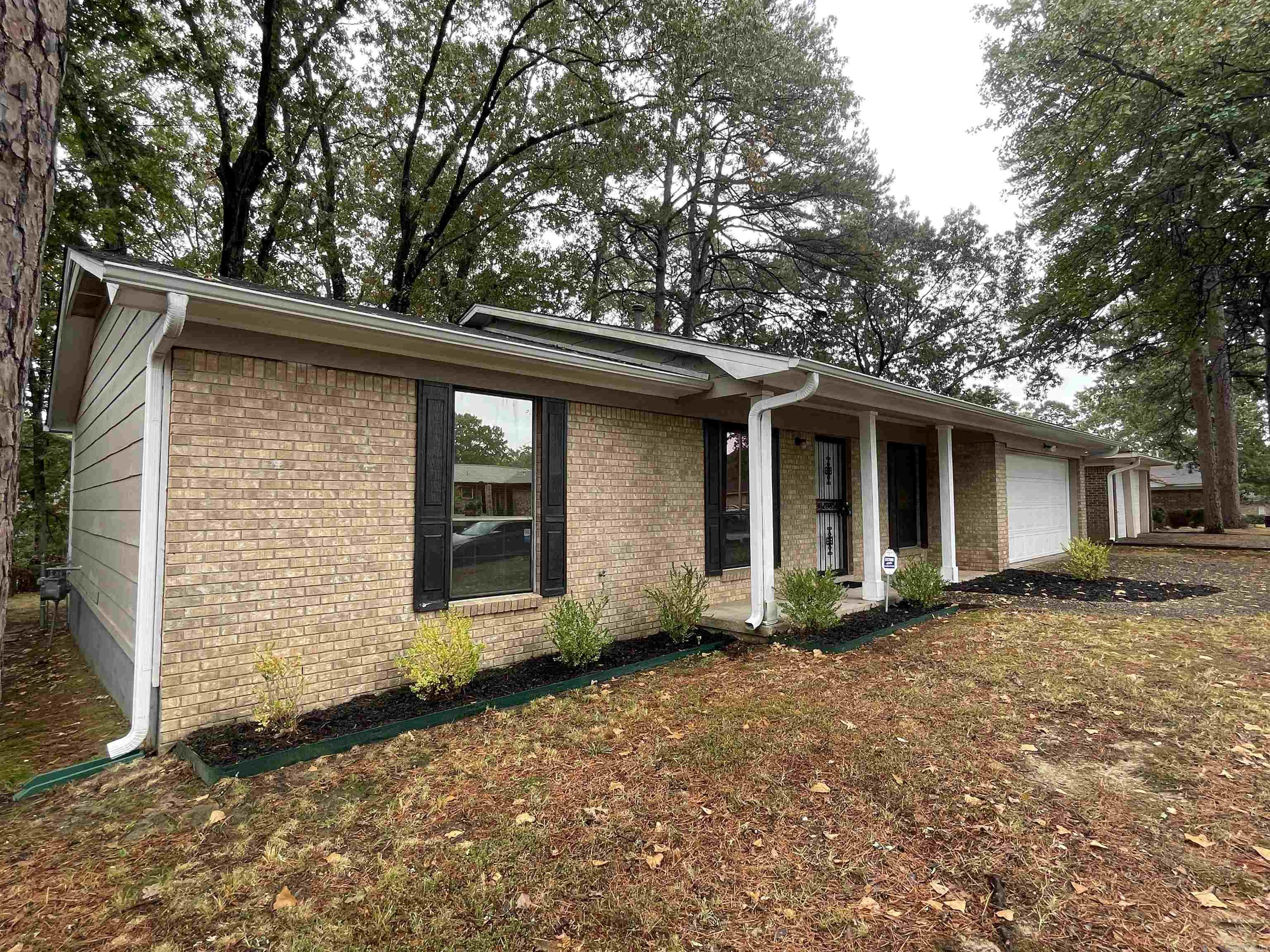 1813 Lynette Dr  Little Rock, AR