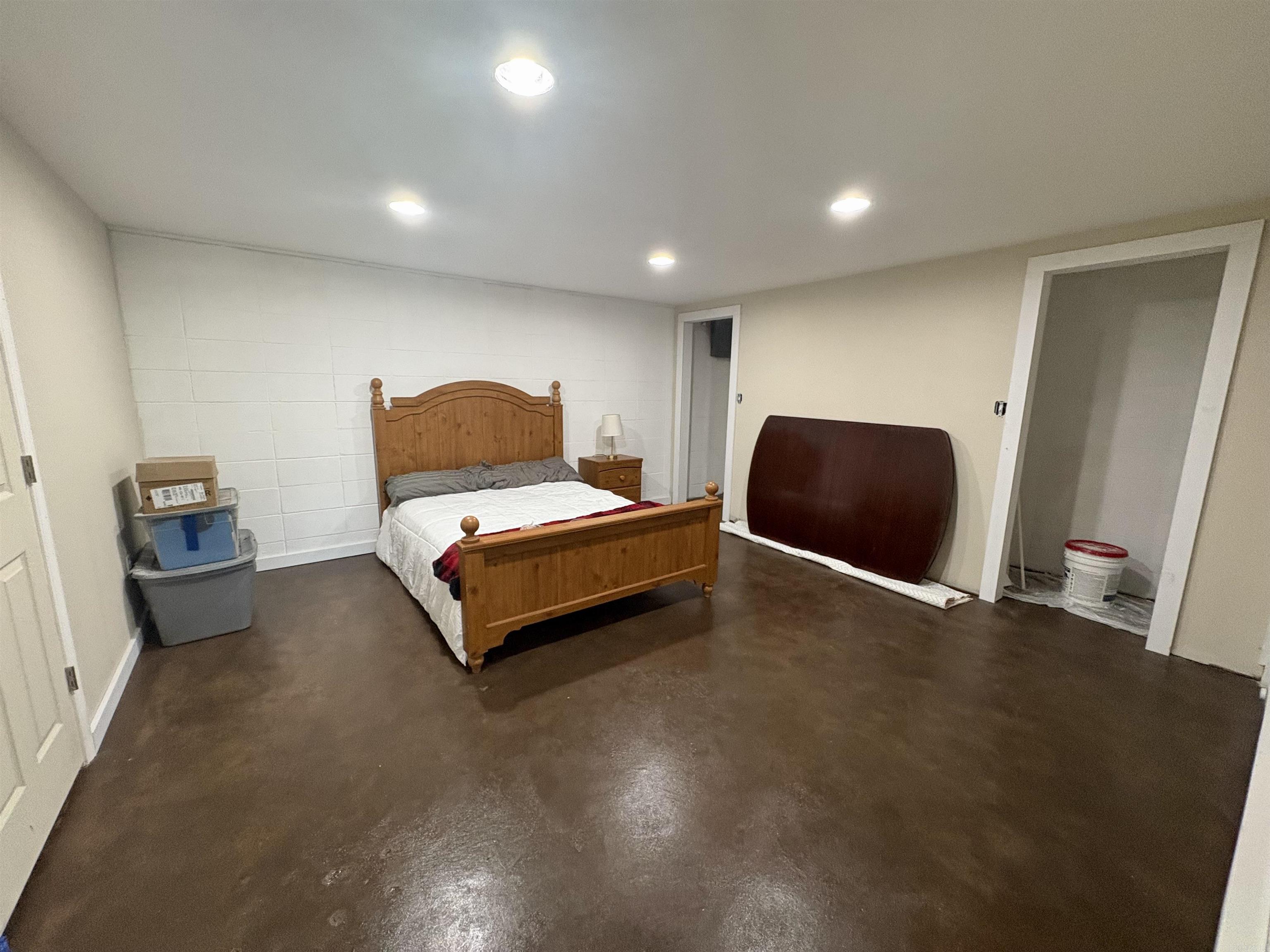 77 E Starfield  Greers Ferry, AR