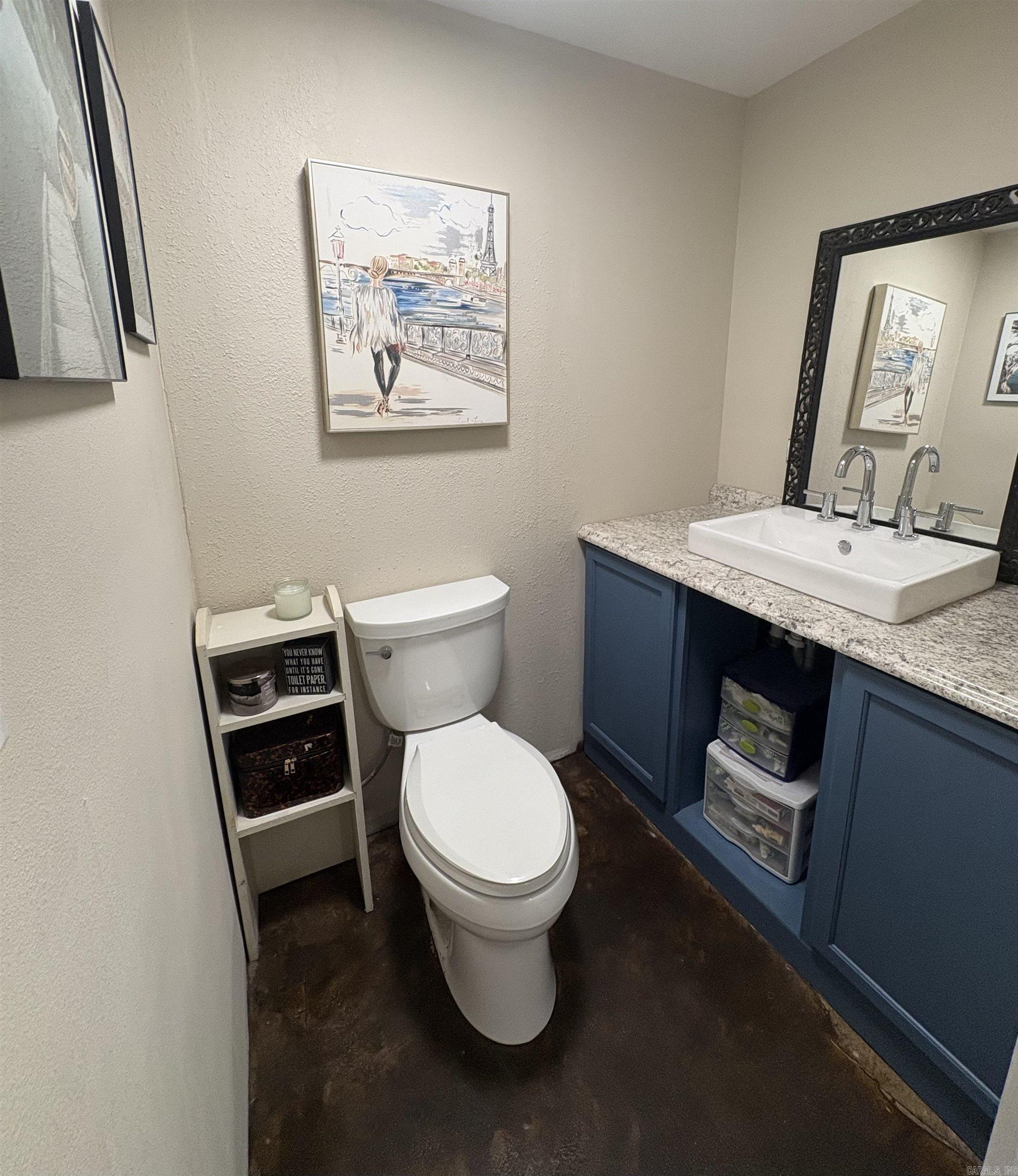 77 E Starfield  Greers Ferry, AR