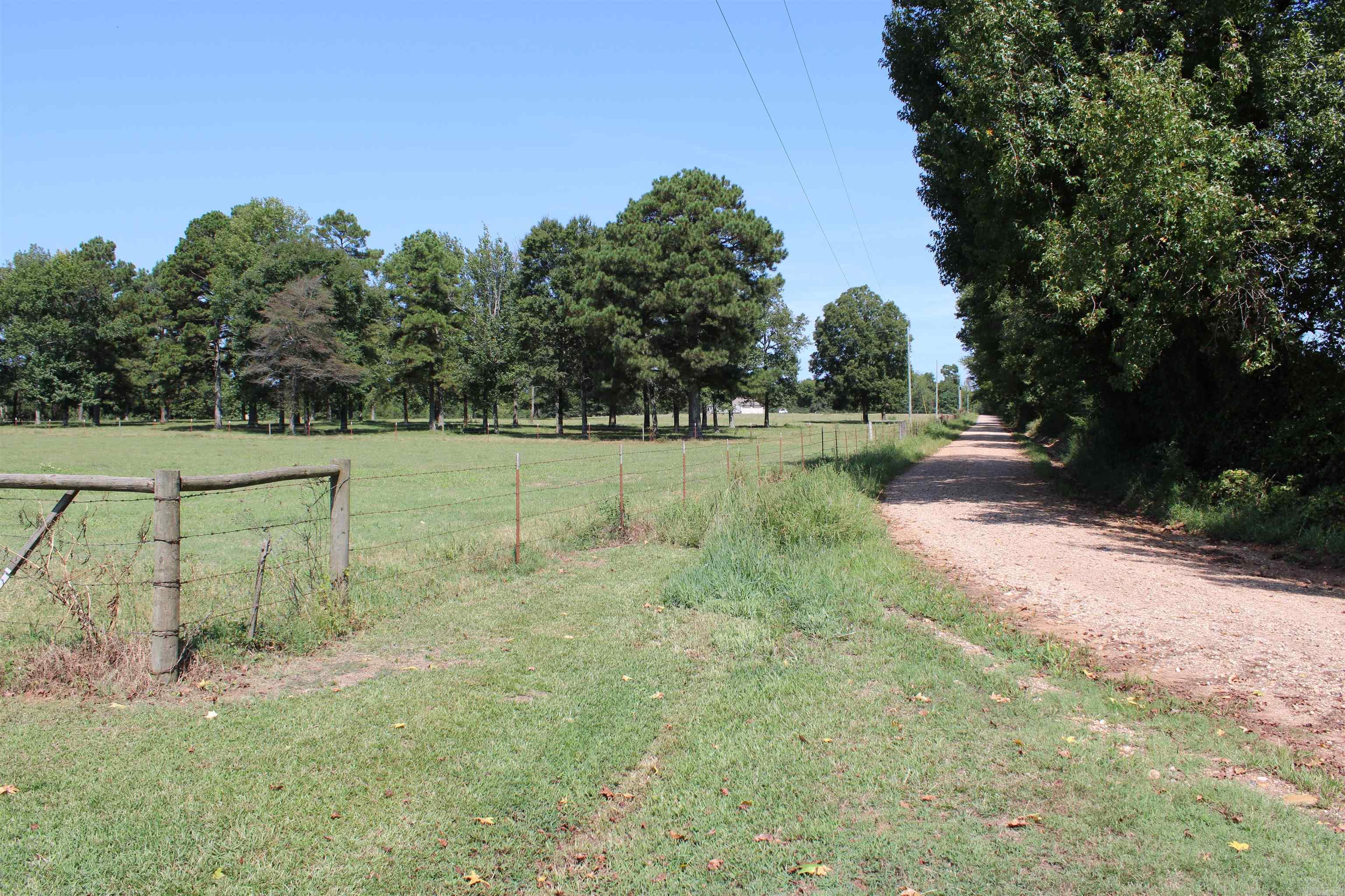 85 Ackley  Nashville, AR