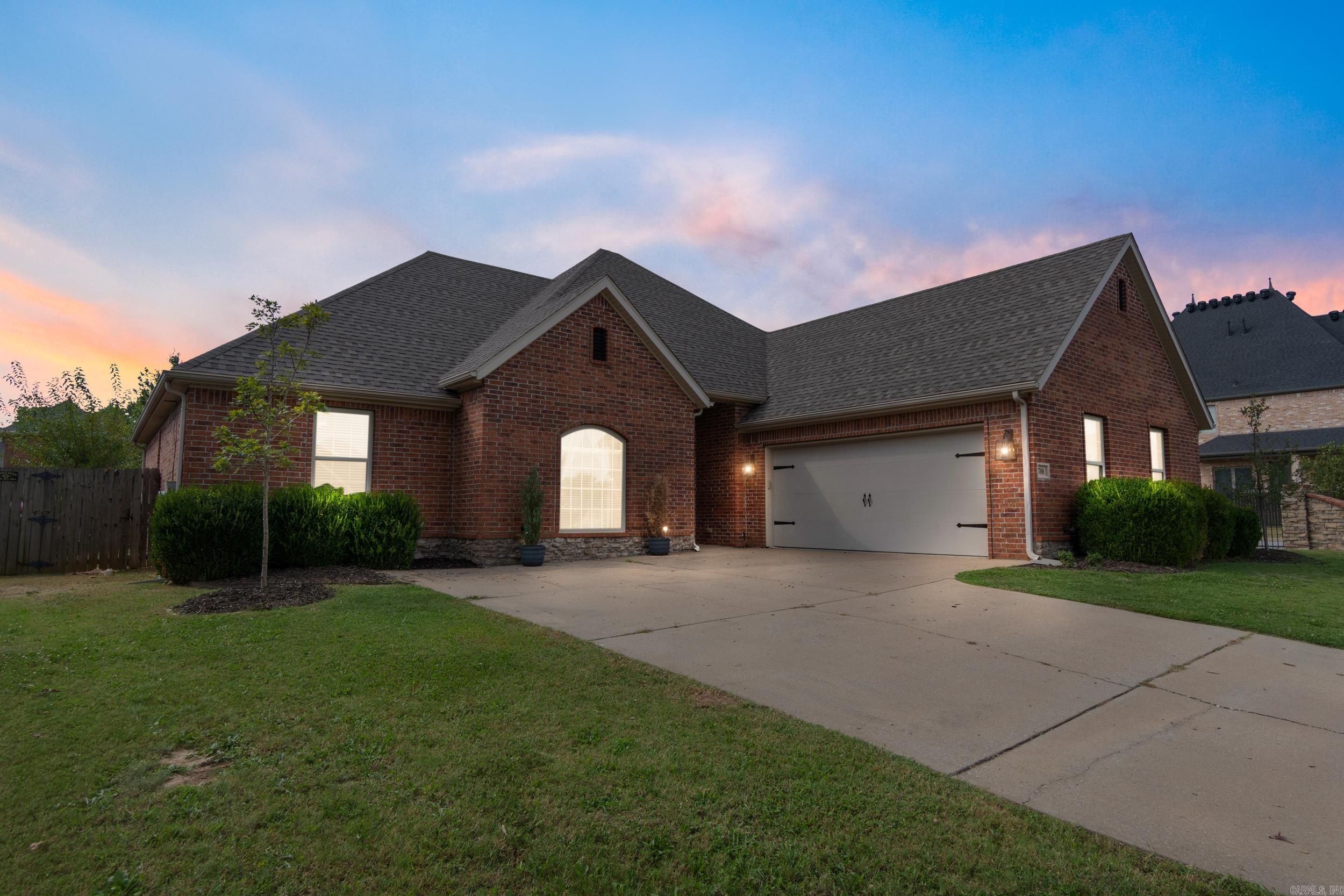 700 SW Sterling  Bentonville, AR