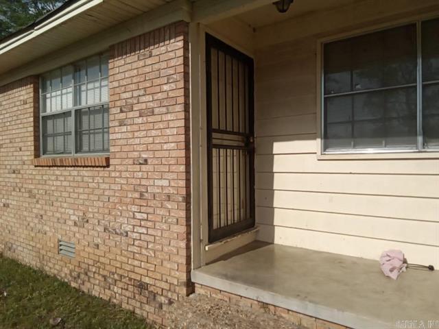 619-621  Newcastle Dr  Sherwood, AR