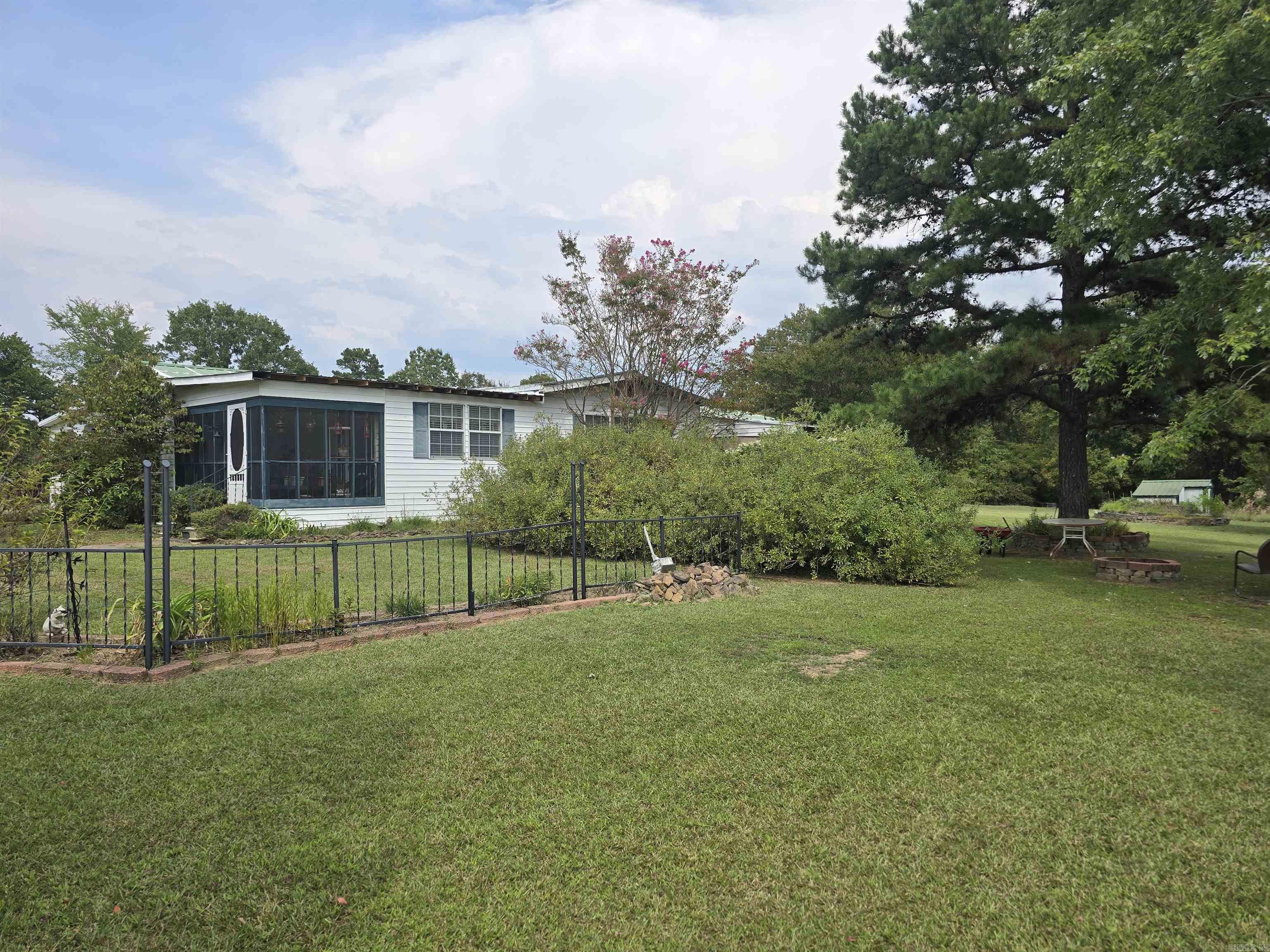 125 Starlight  Romance, AR