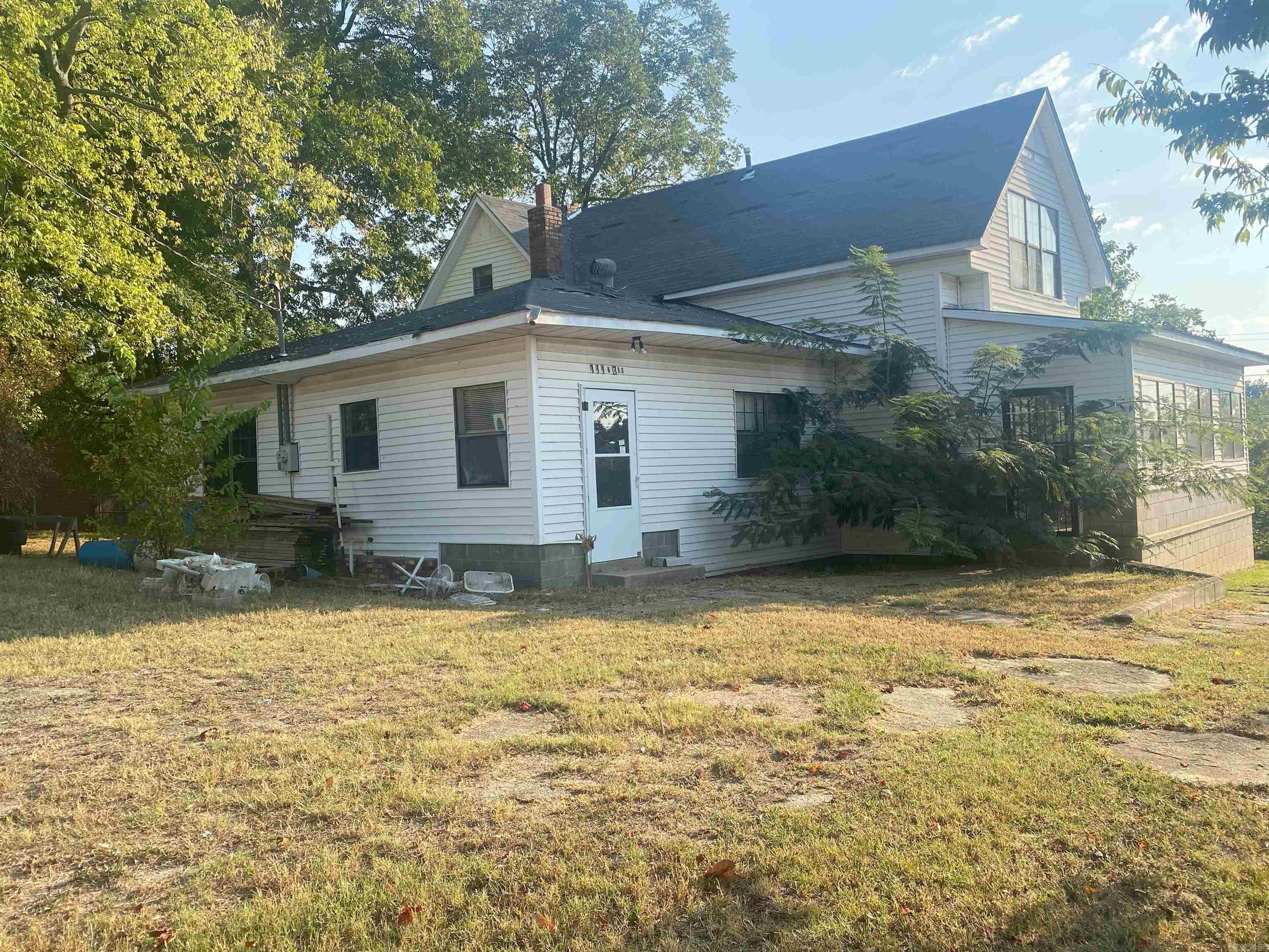 111 N 3rd  Black Rock, AR
