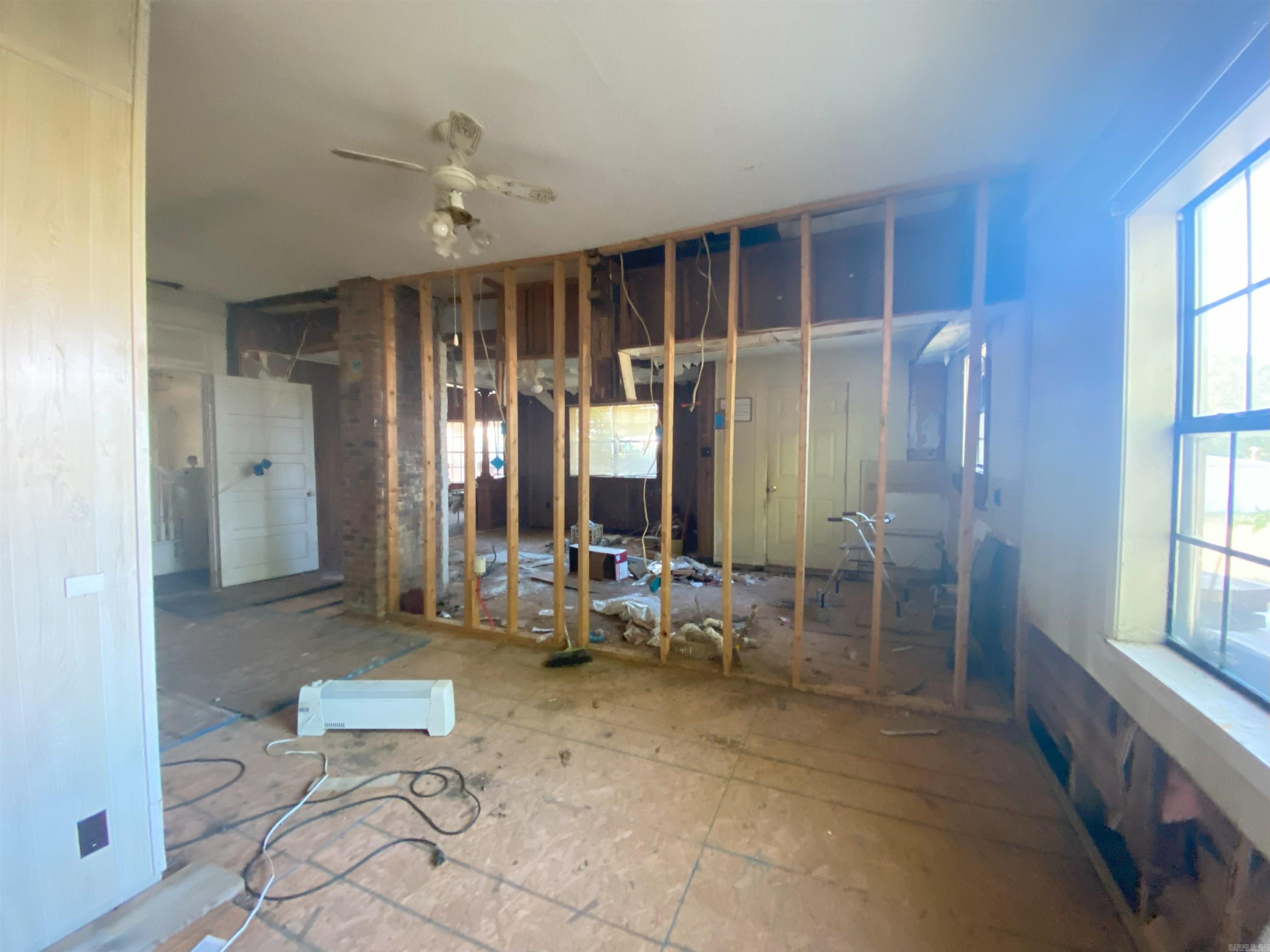111 N 3rd  Black Rock, AR