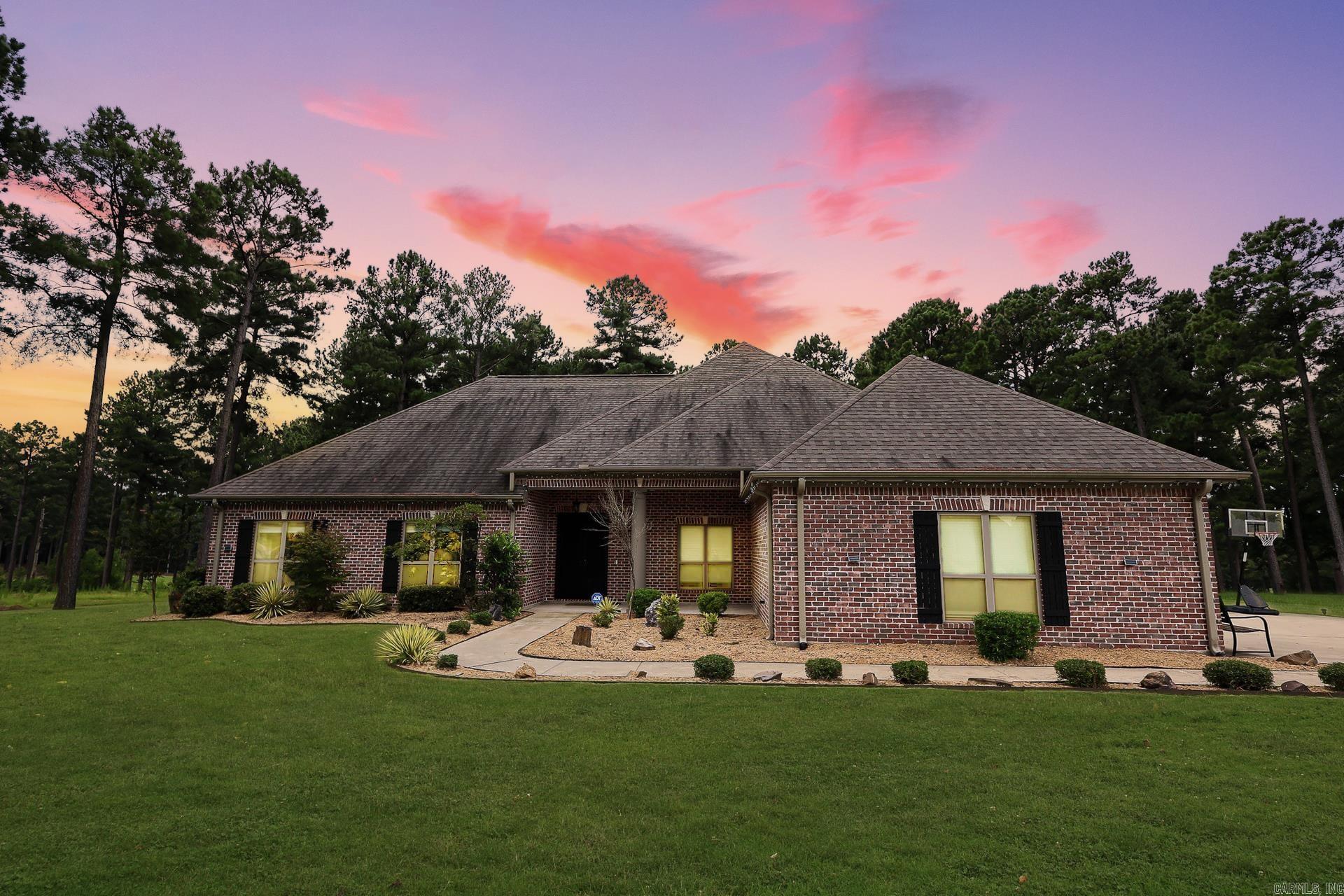 720 Mystic Creek Dr  El Dorado, AR