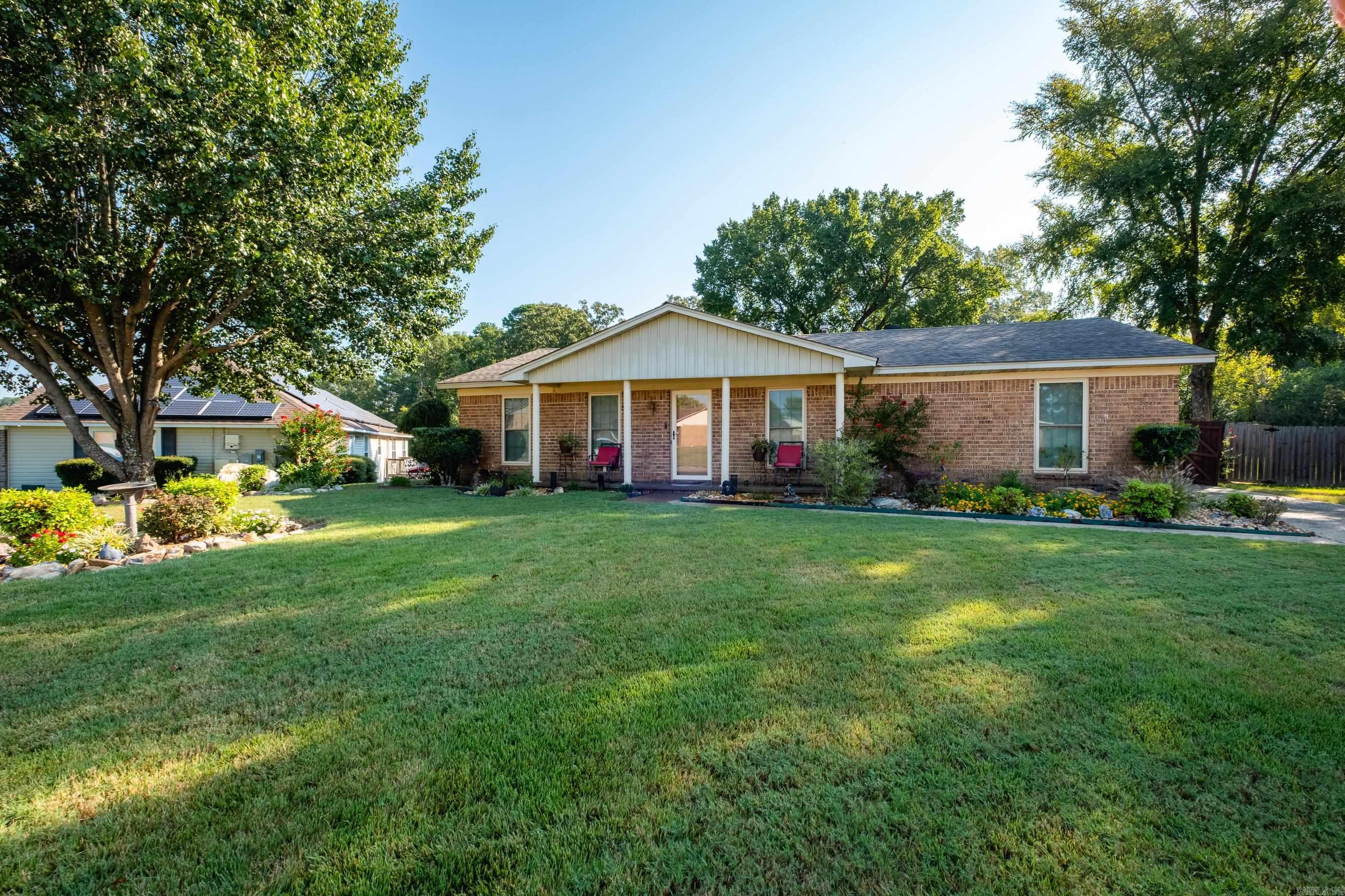 5813 Forest View Road Little Rock, AR 72204-8509