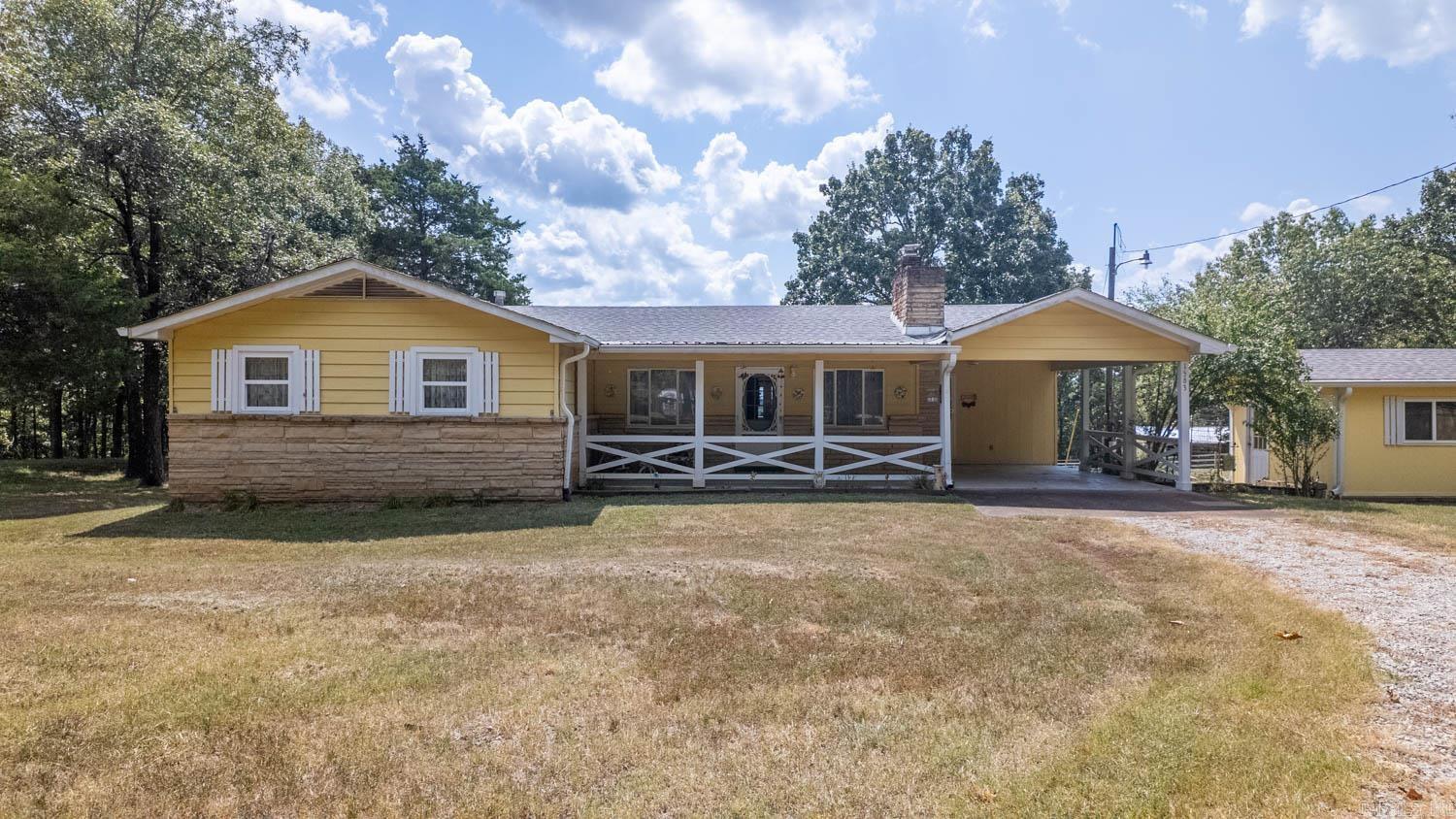 1563 Squirrel Hill Road  Glencoe, AR