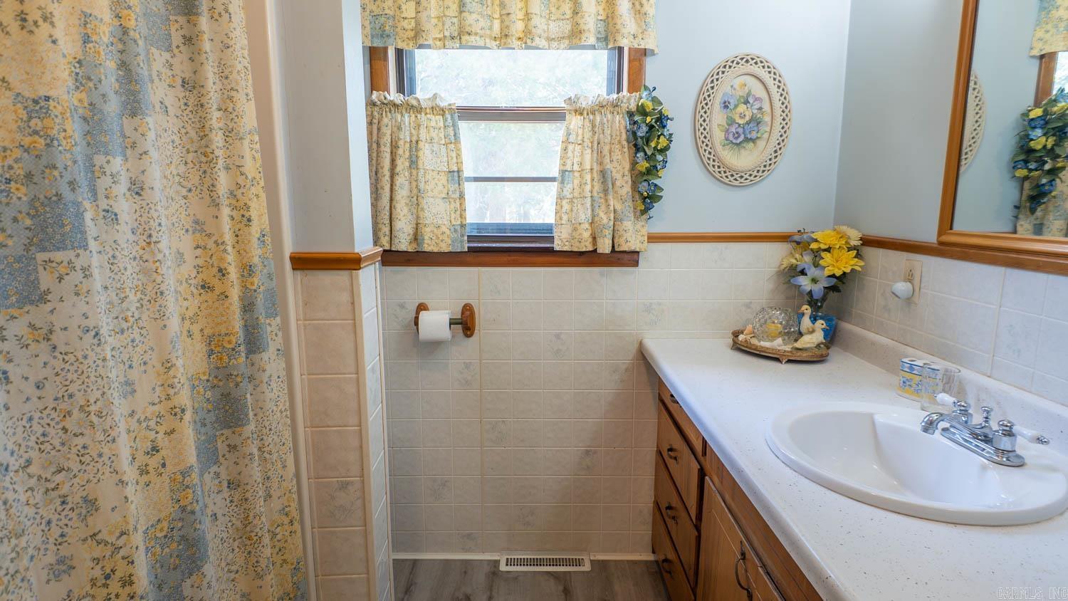 1563 Squirrel Hill Road  Glencoe, AR