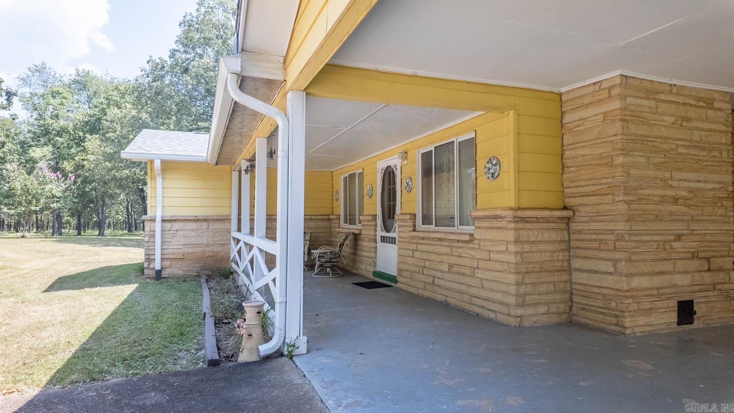 1563 Squirrel Hill Road  Glencoe, AR