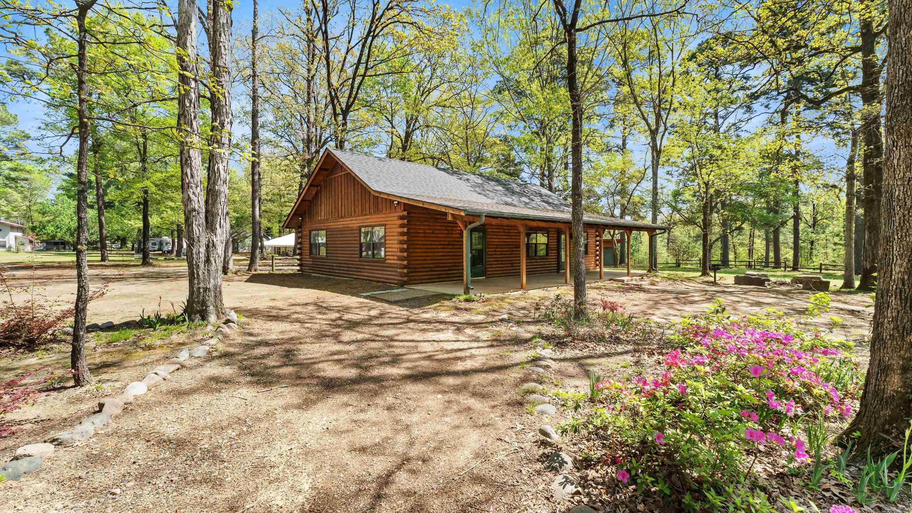 111 Old Millwood Rd  Ashdown, AR