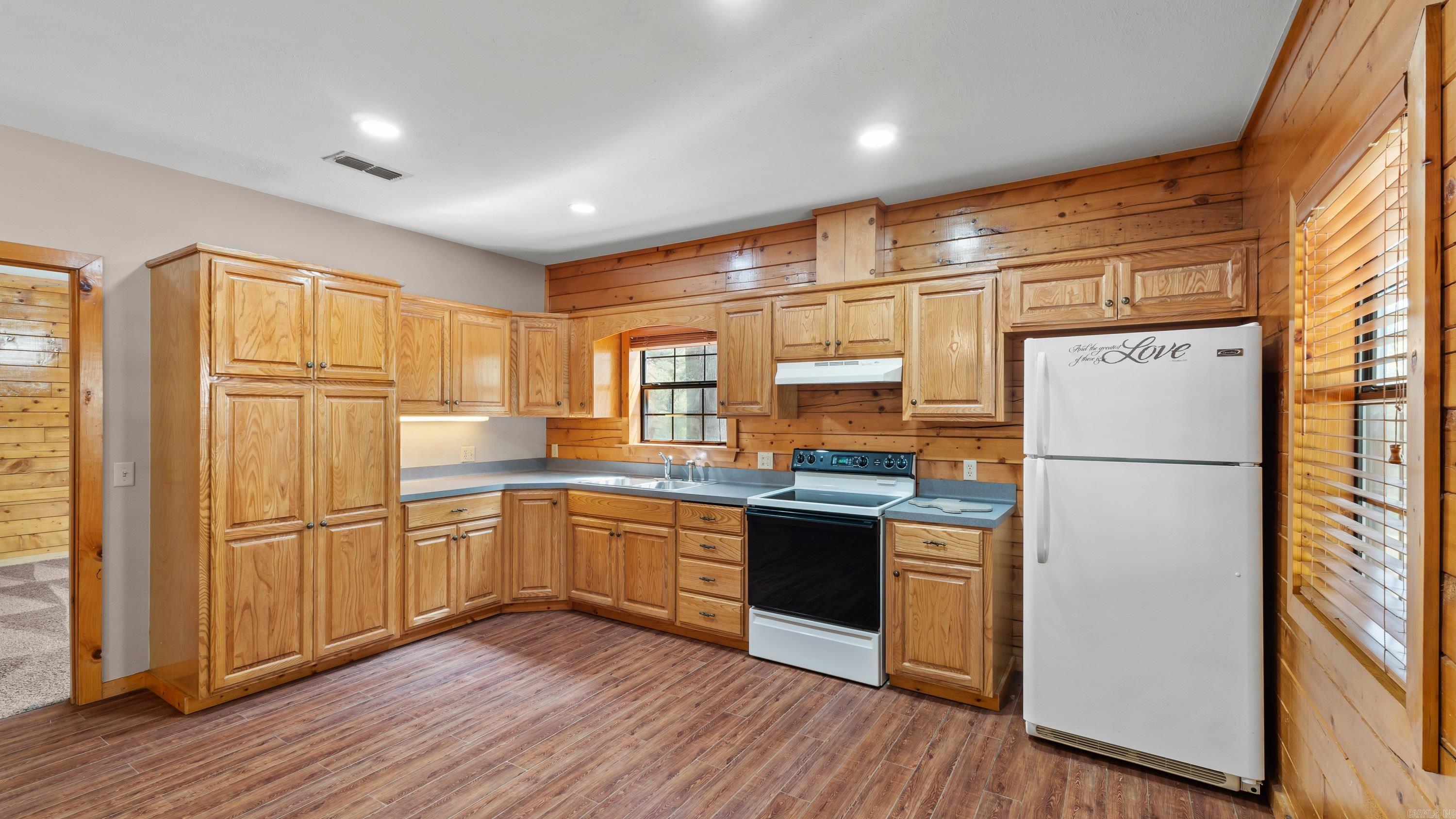 111 Old Millwood Rd  Ashdown, AR