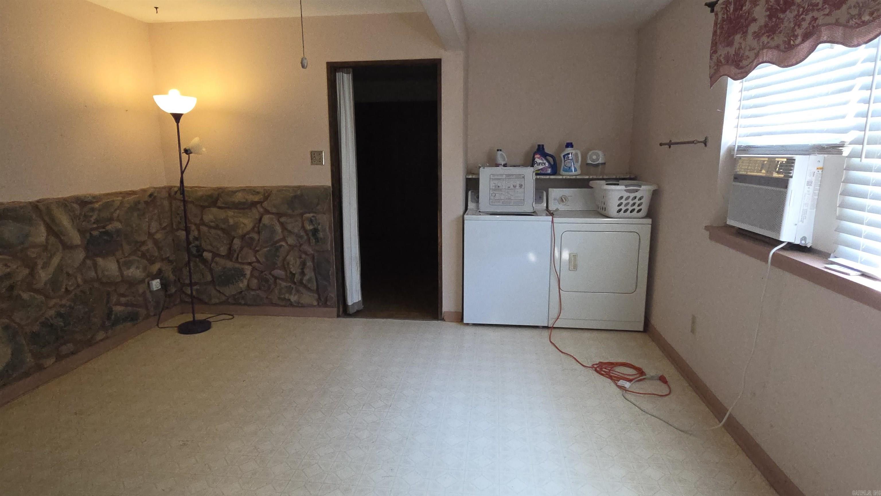 1 Coral  Jacksonville, AR