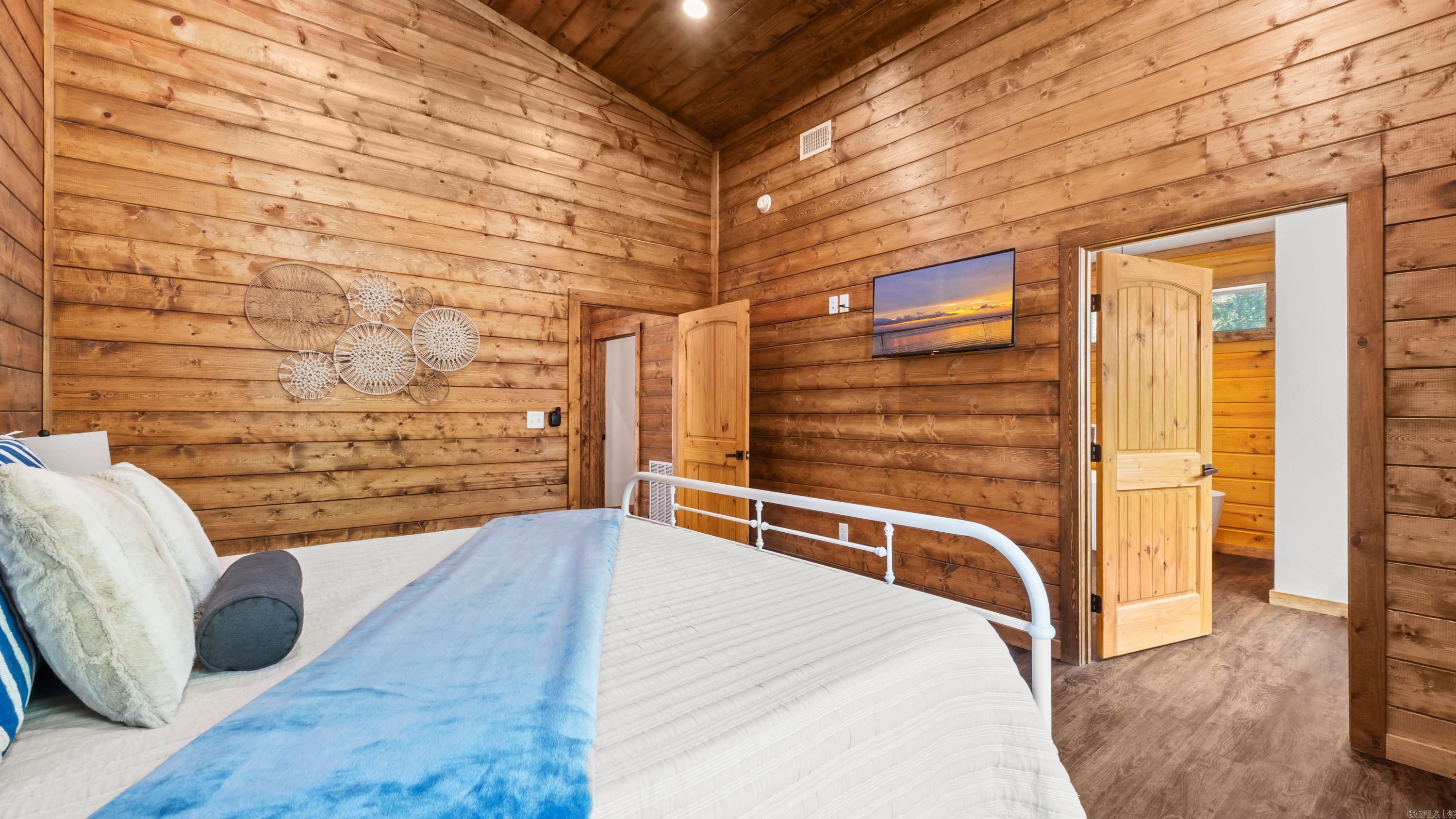 19 Southern Alder  Hochatown, OK