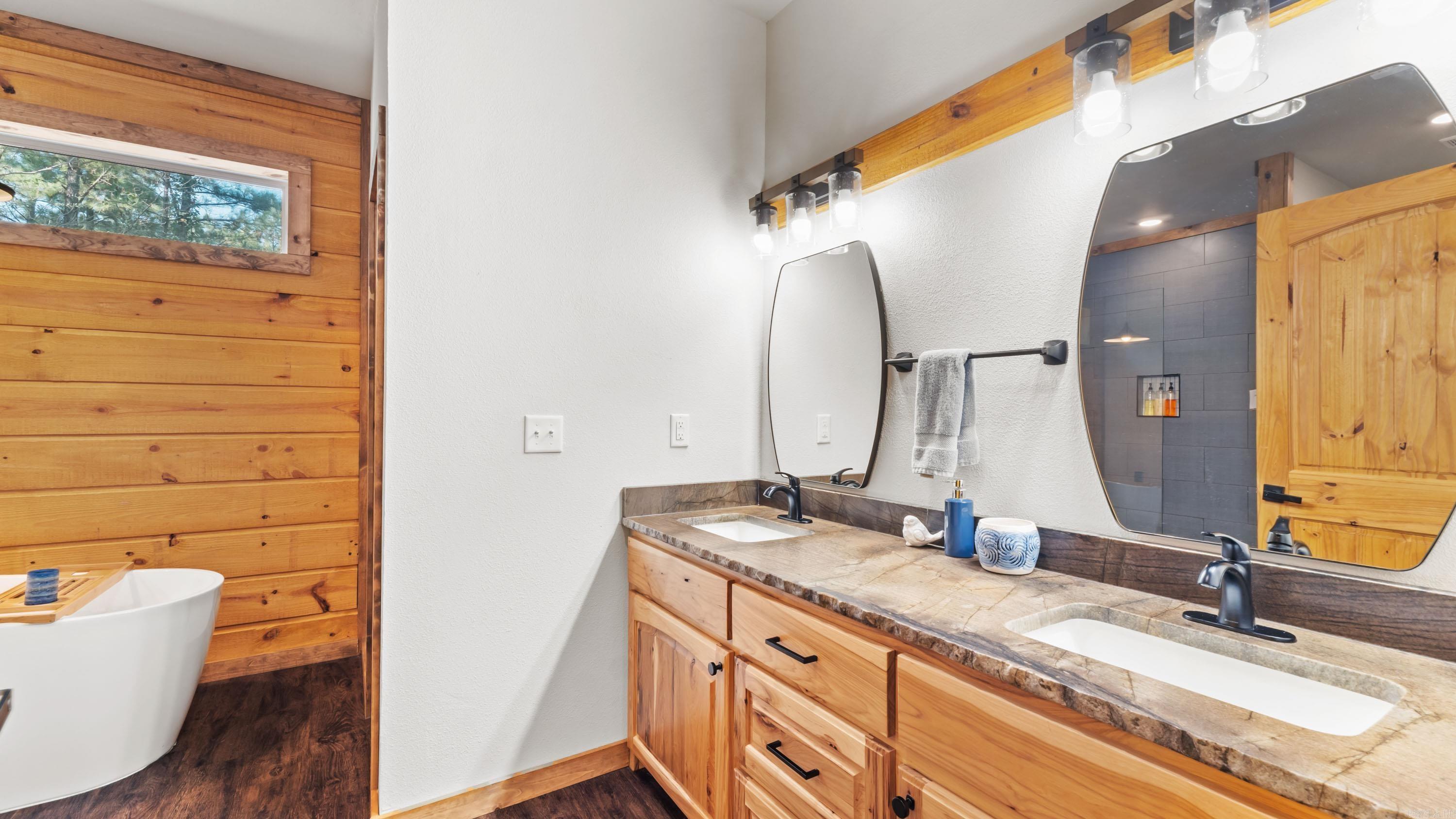 19 Southern Alder  Hochatown, OK