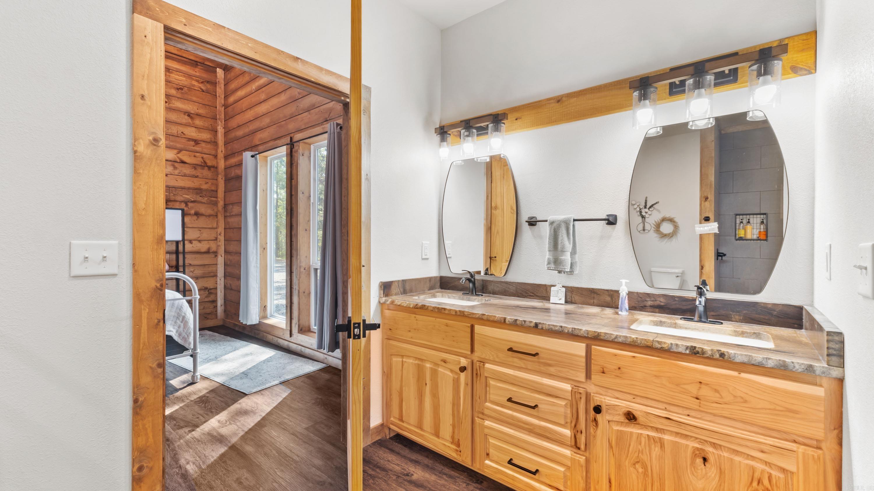 19 Southern Alder  Hochatown, OK
