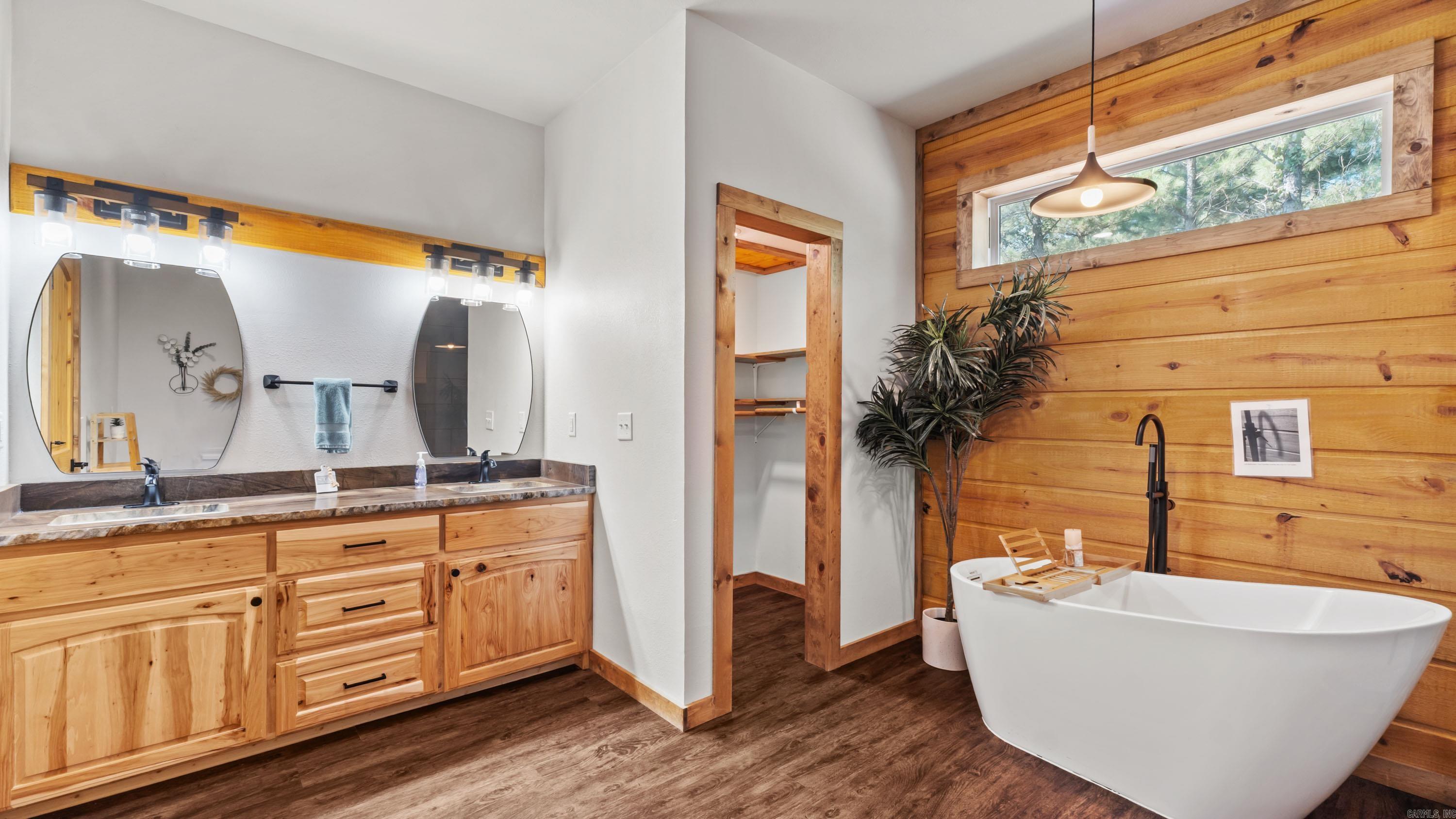 19 Southern Alder  Hochatown, OK