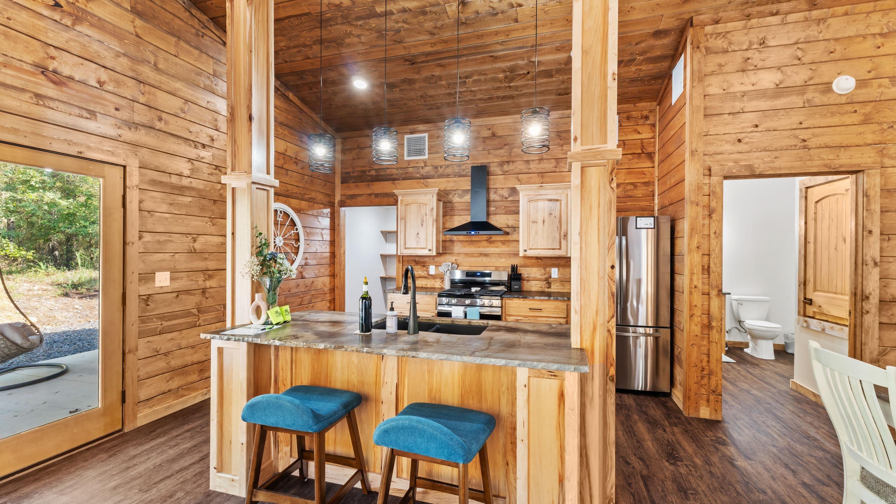 19 Southern Alder  Hochatown, OK