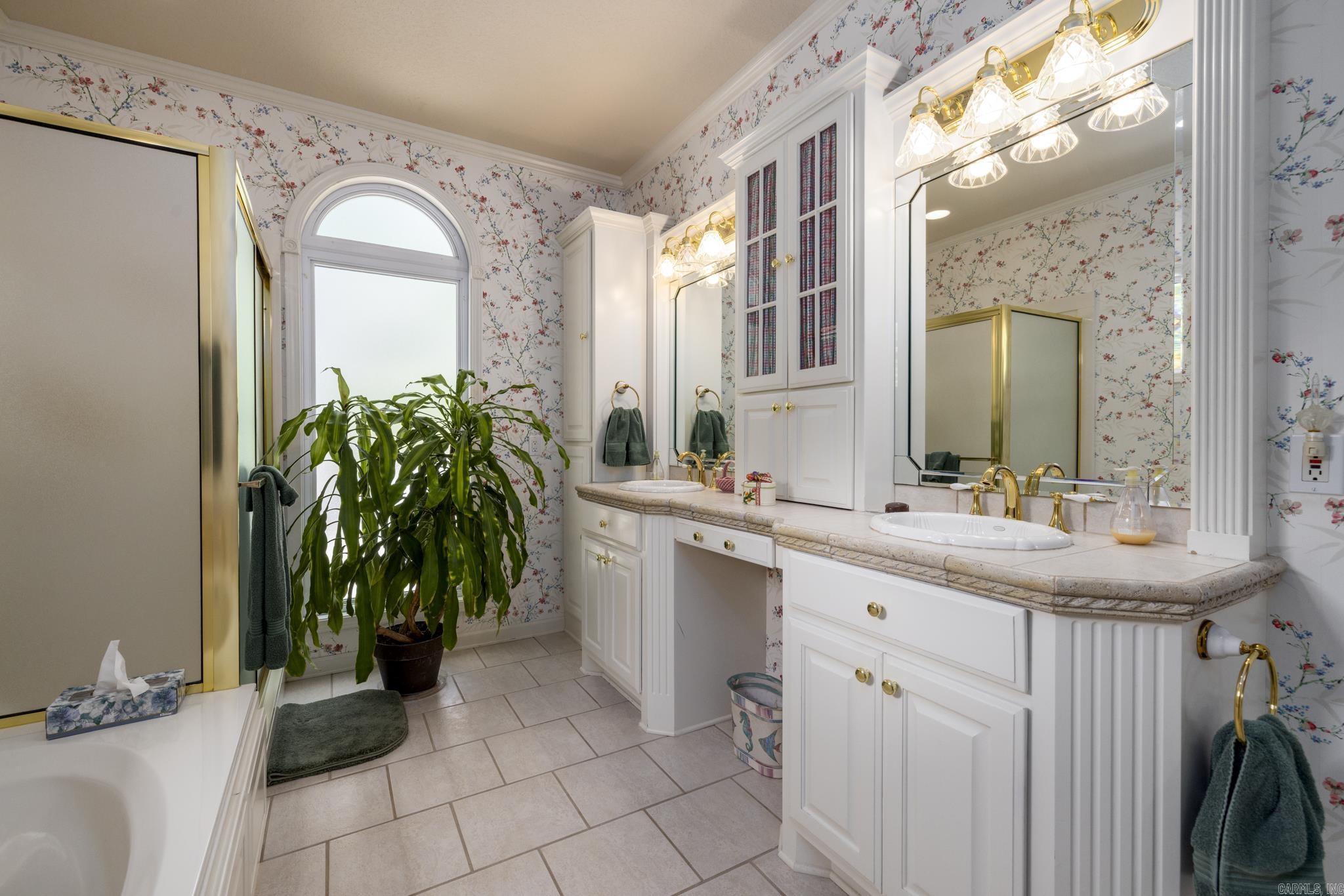 19 Lago Drive  Hot Springs Village, AR