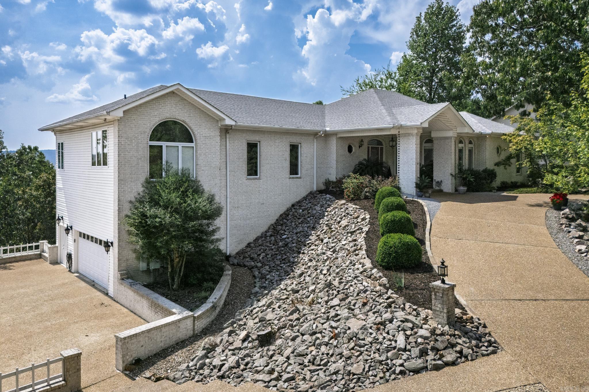 19 Lago Drive  Hot Springs Village, AR