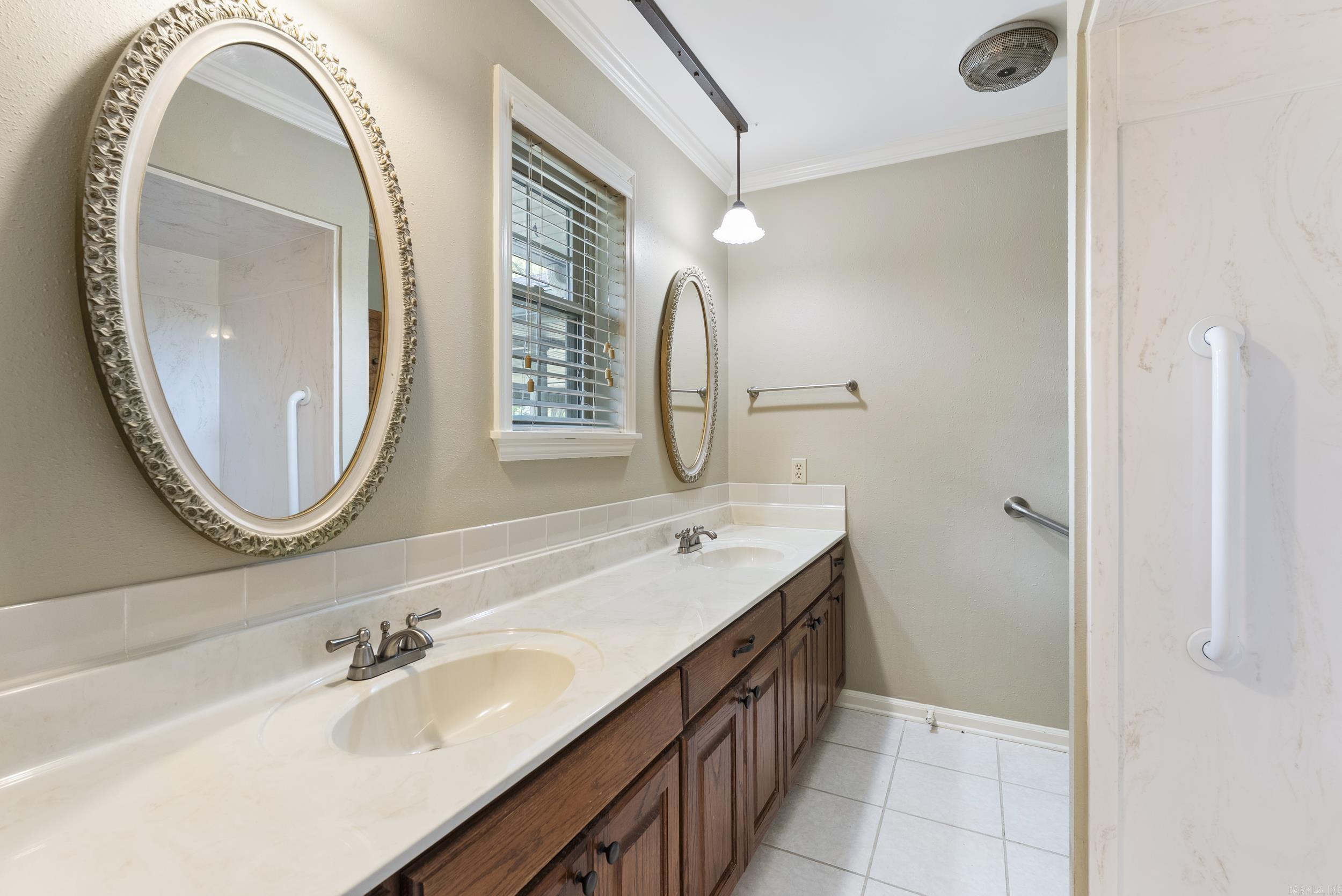 30 Hazelwood  Conway, AR