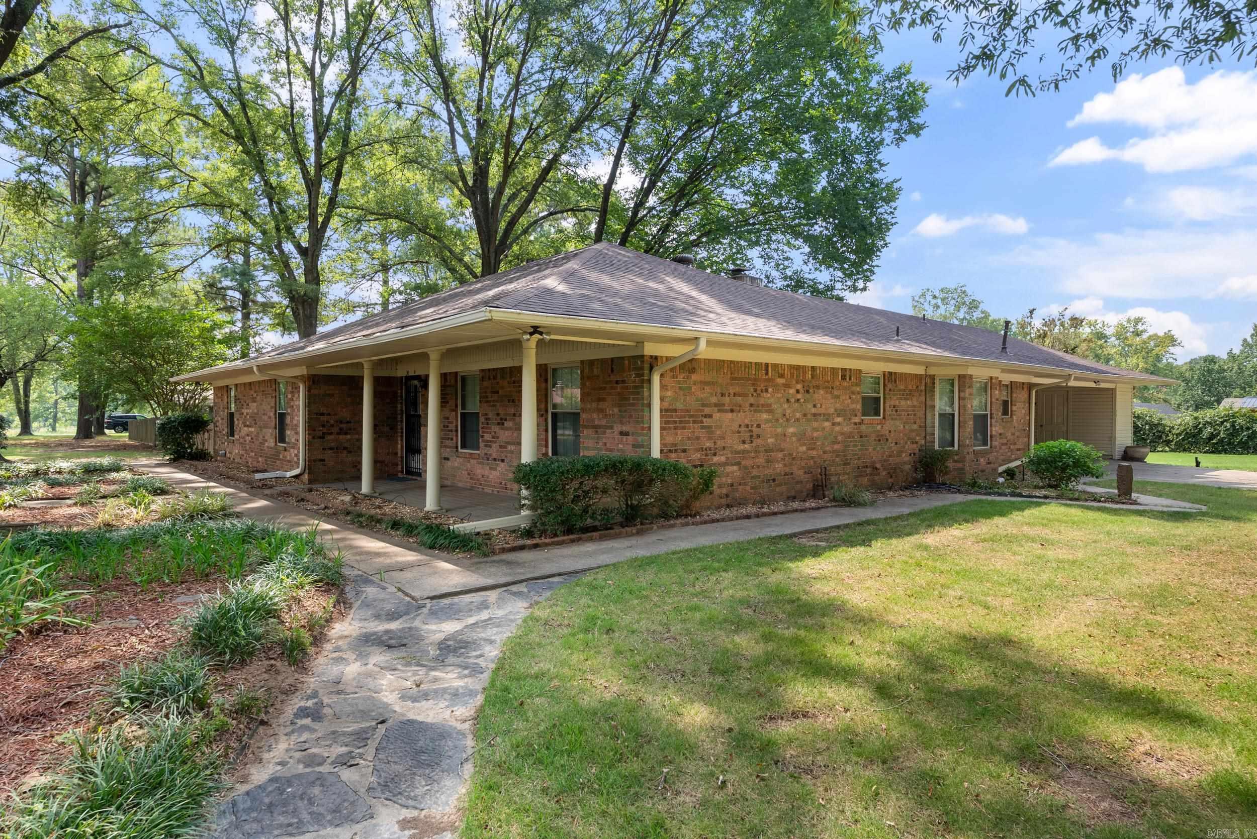 30 Hazelwood  Conway, AR