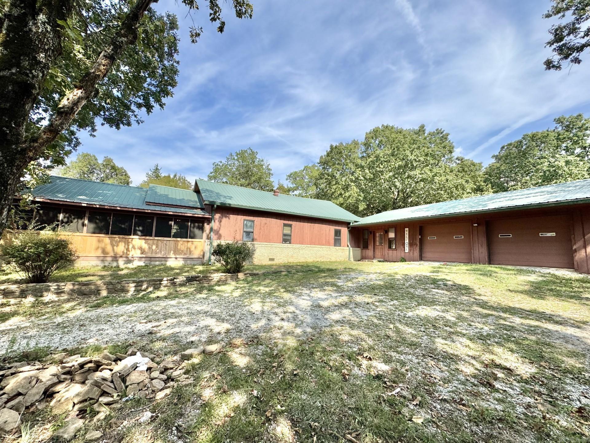 104 Flag Rd.  Leslie, AR