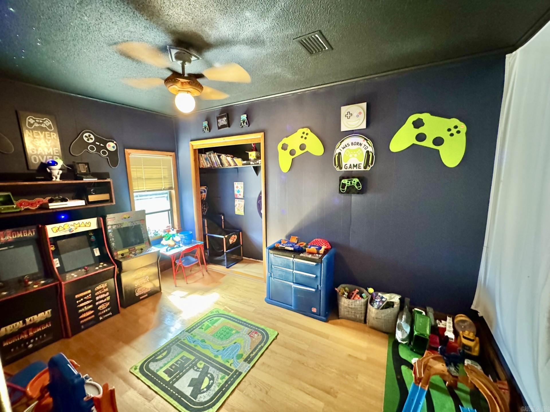 104 Flag Rd.  Leslie, AR