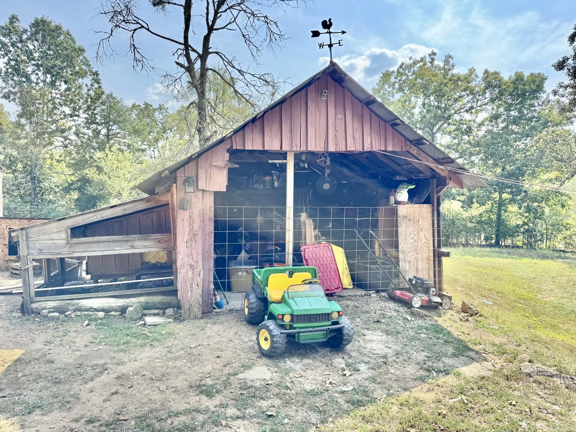 104 Flag Rd.  Leslie, AR
