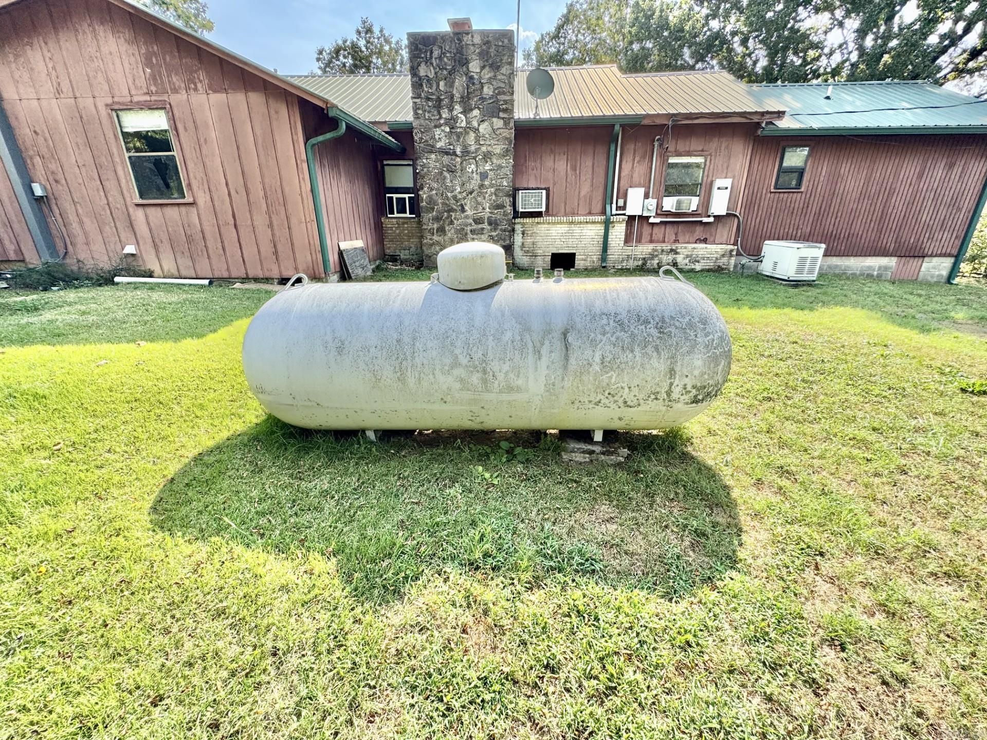 104 Flag Rd.  Leslie, AR