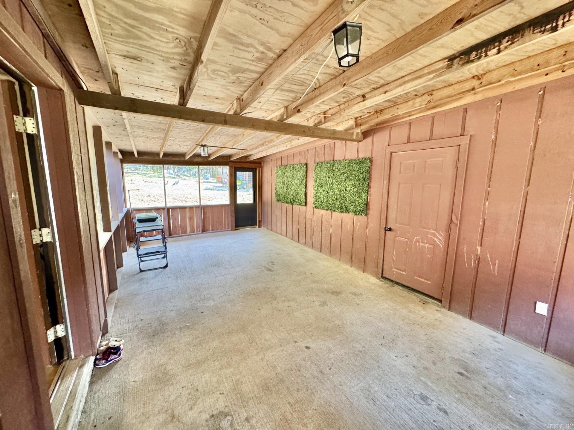 104 Flag Rd.  Leslie, AR