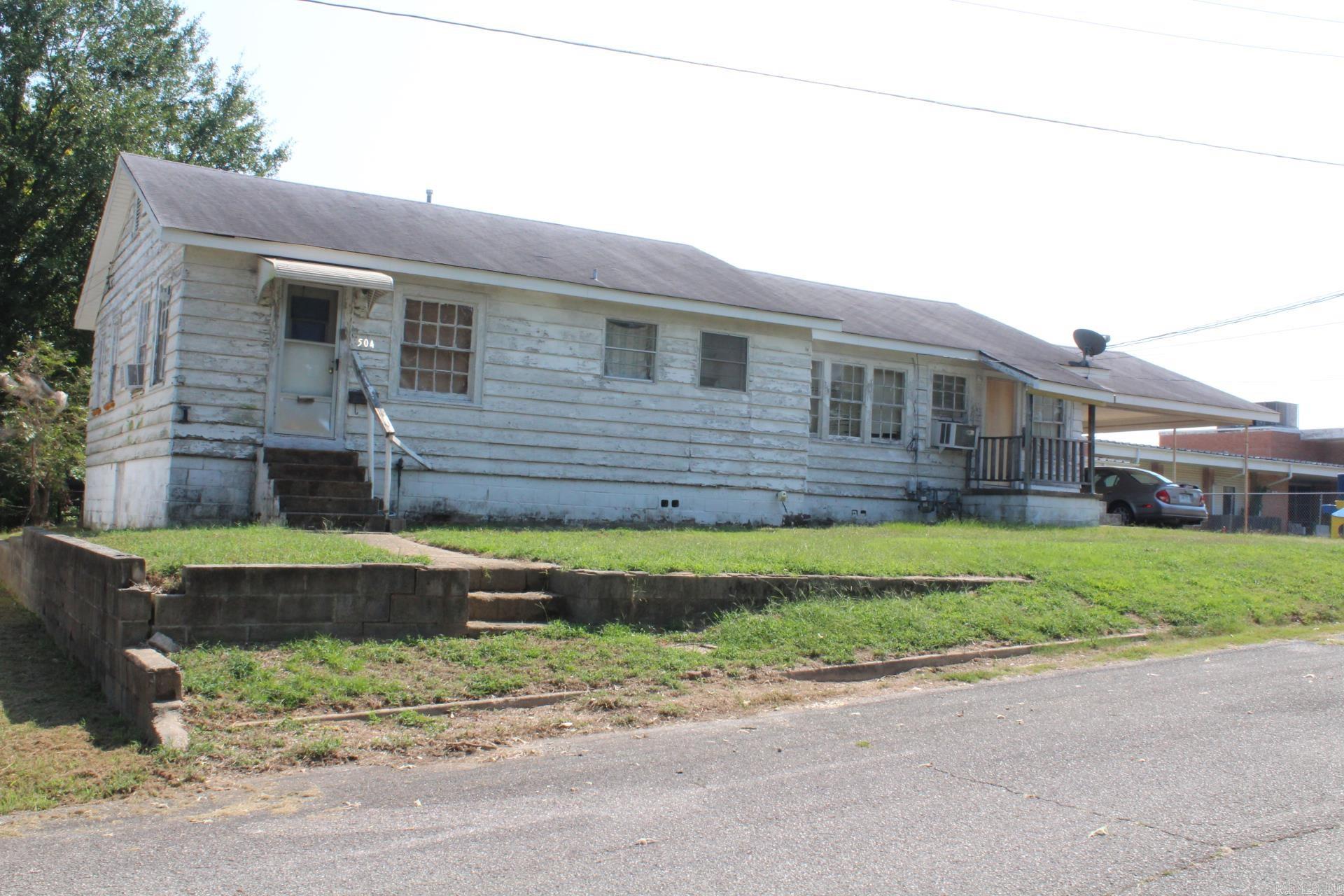502 N 6th  Nashville, AR