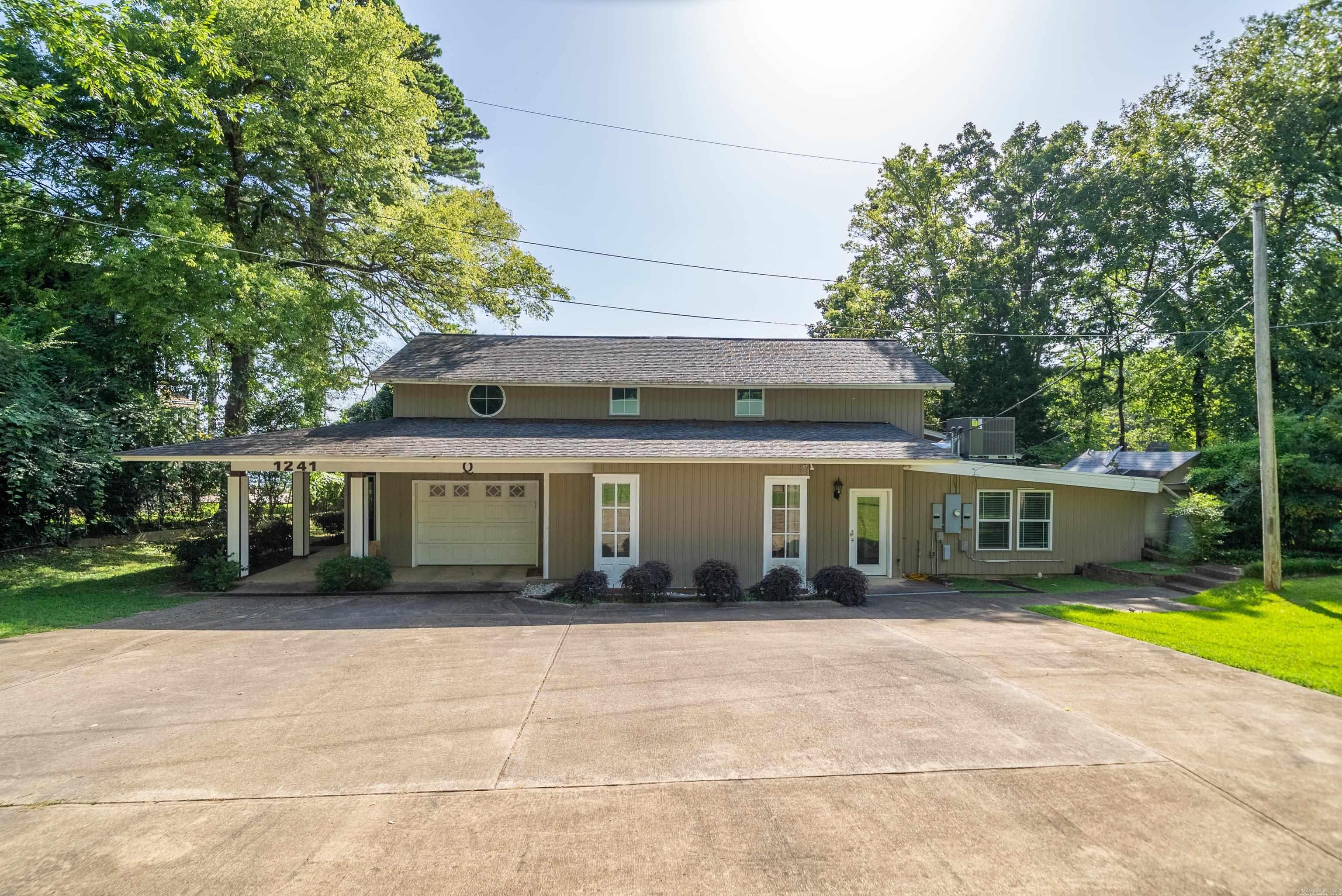 1241 Lakeshore  Hot Springs, AR