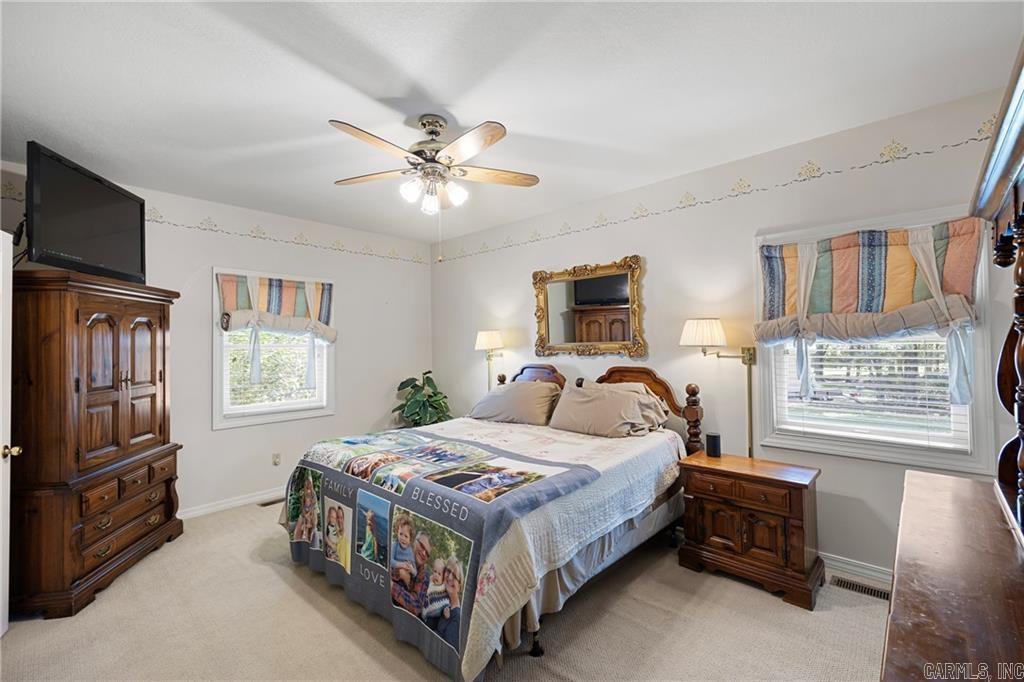 302 Meadow Rd  Russellville, AR