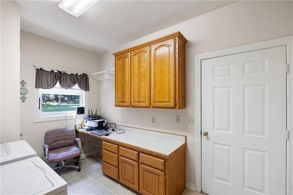302 Meadow Rd  Russellville, AR