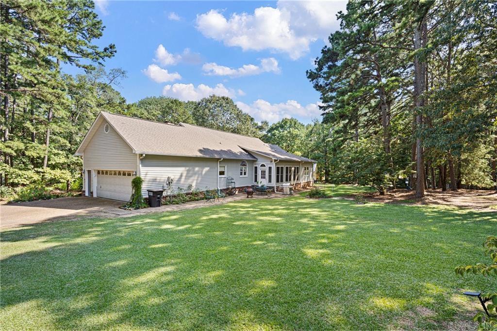 302 Meadow Rd  Russellville, AR
