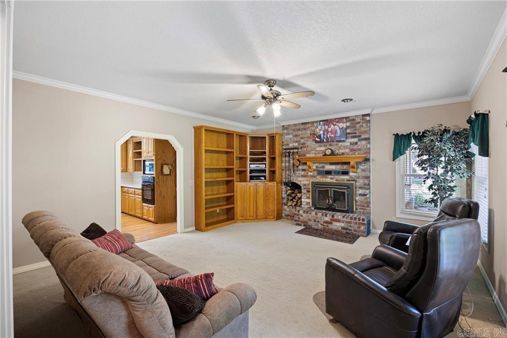302 Meadow Rd  Russellville, AR