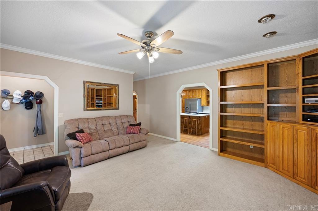 302 Meadow Rd  Russellville, AR