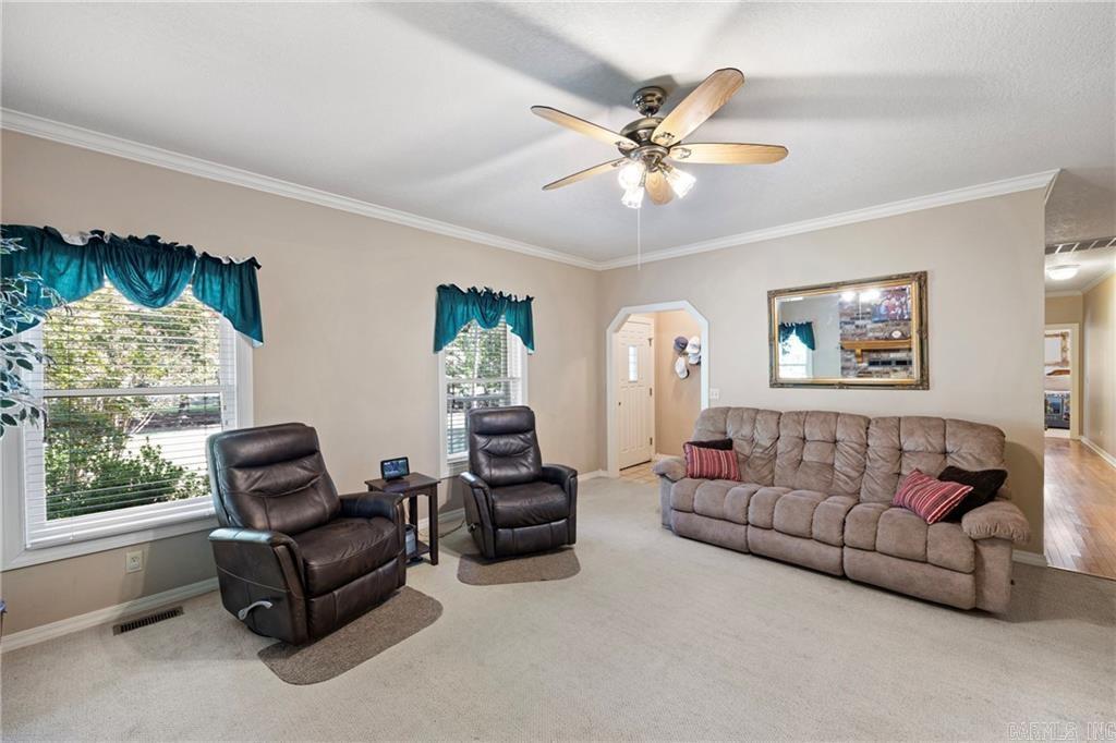 302 Meadow Rd  Russellville, AR