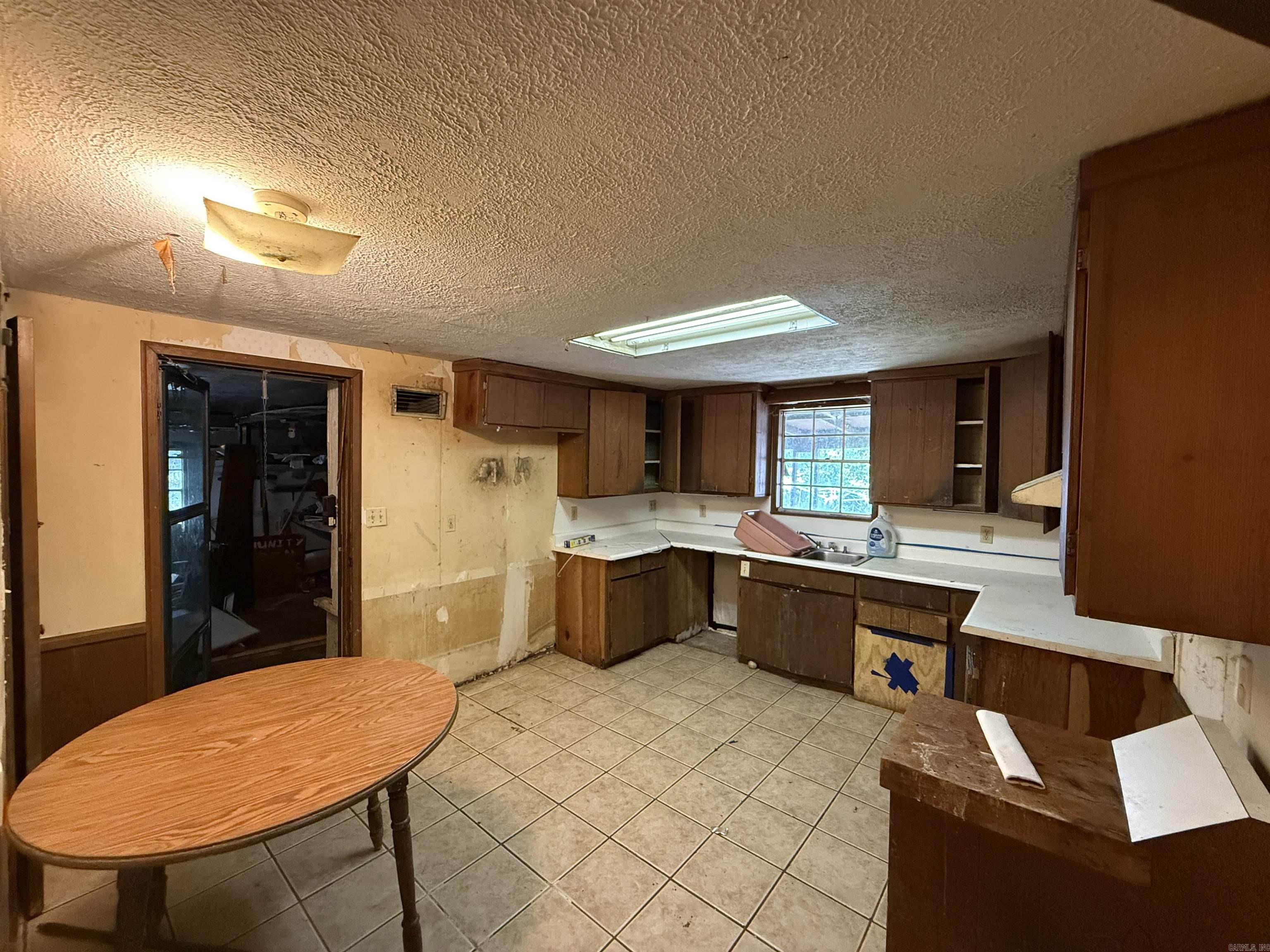 511 Warner Avenue Mena, AR 71953