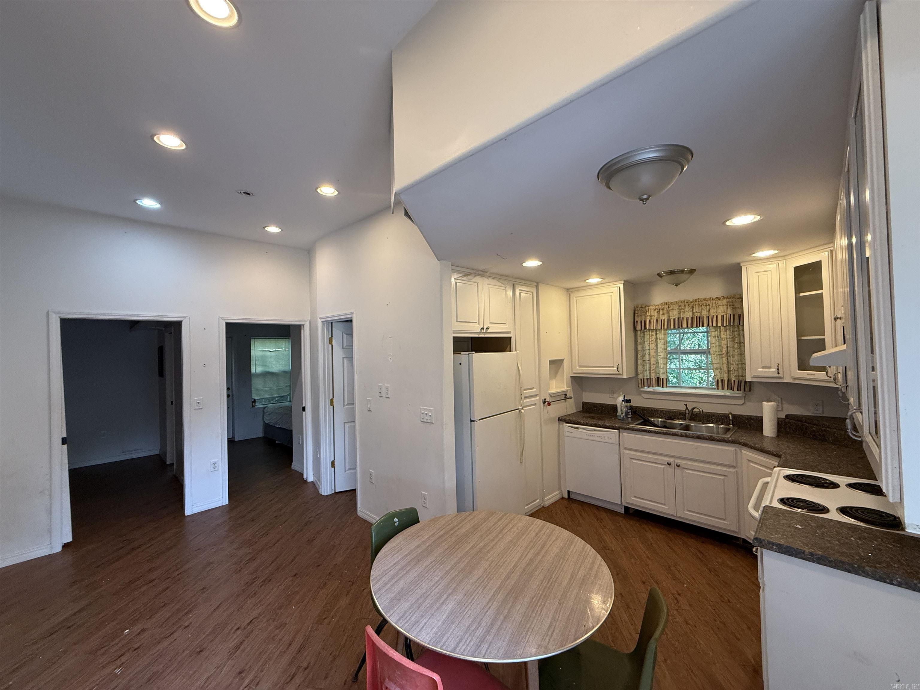 511 Warner Avenue Mena, AR 71953