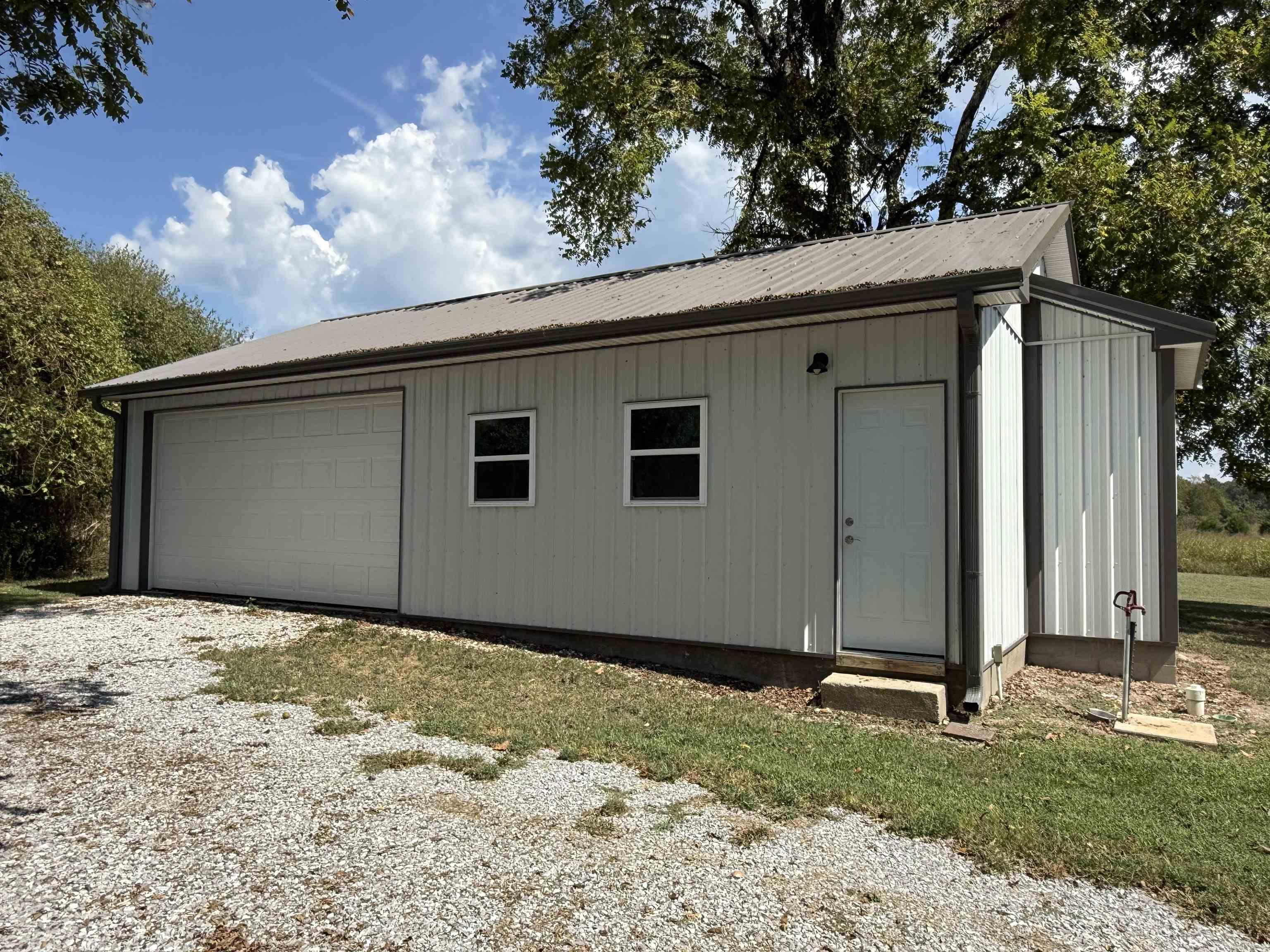 20304 N Hwy 5  Mountain View, AR