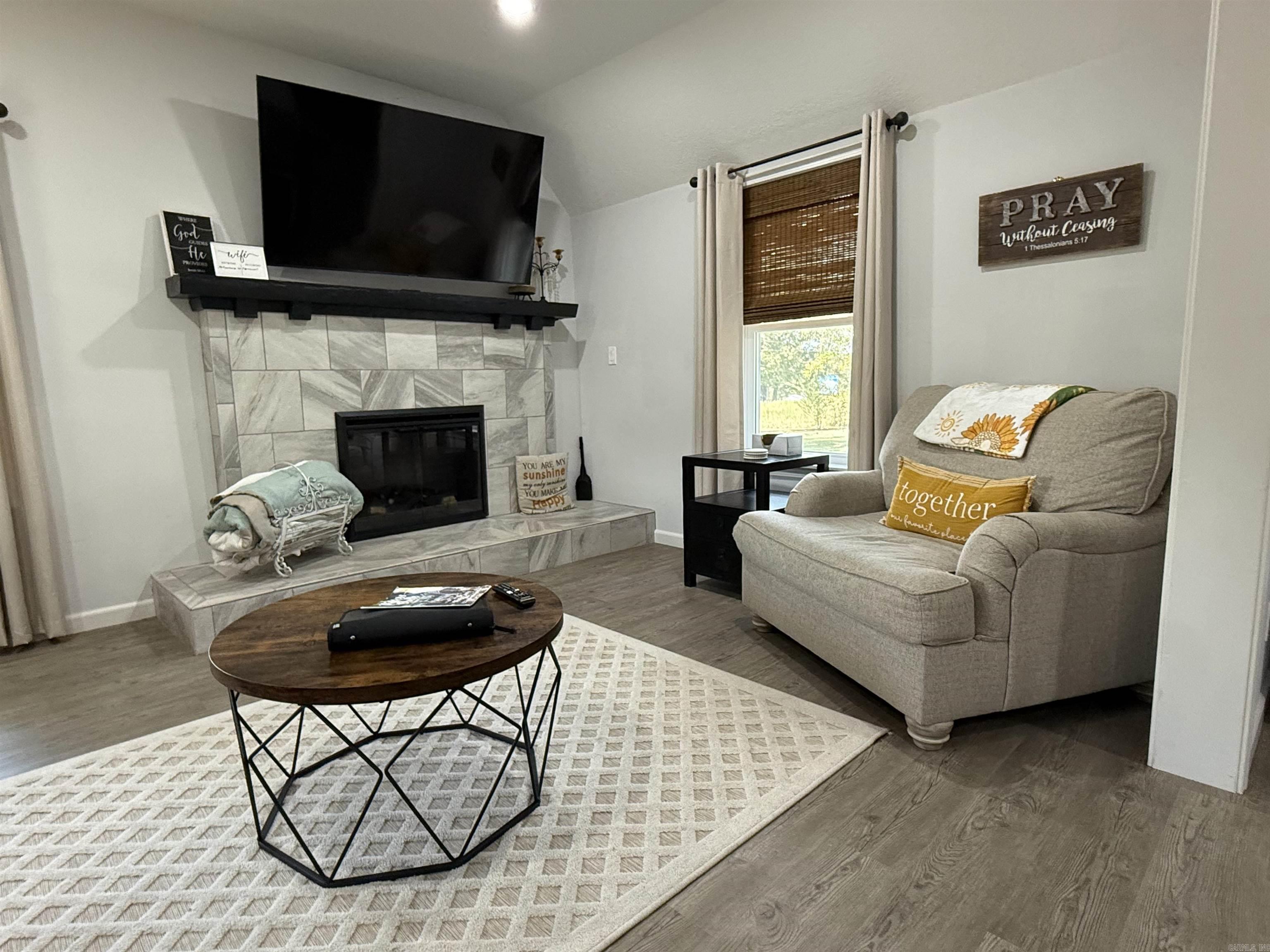 20304 N Hwy 5  Mountain View, AR