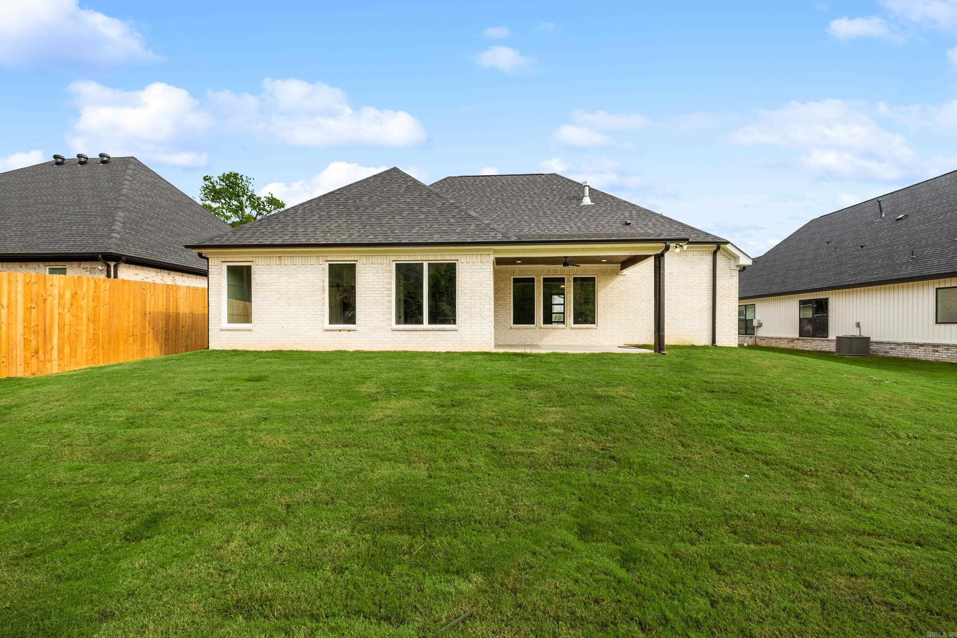 6217 Creekwater  Alexander, AR