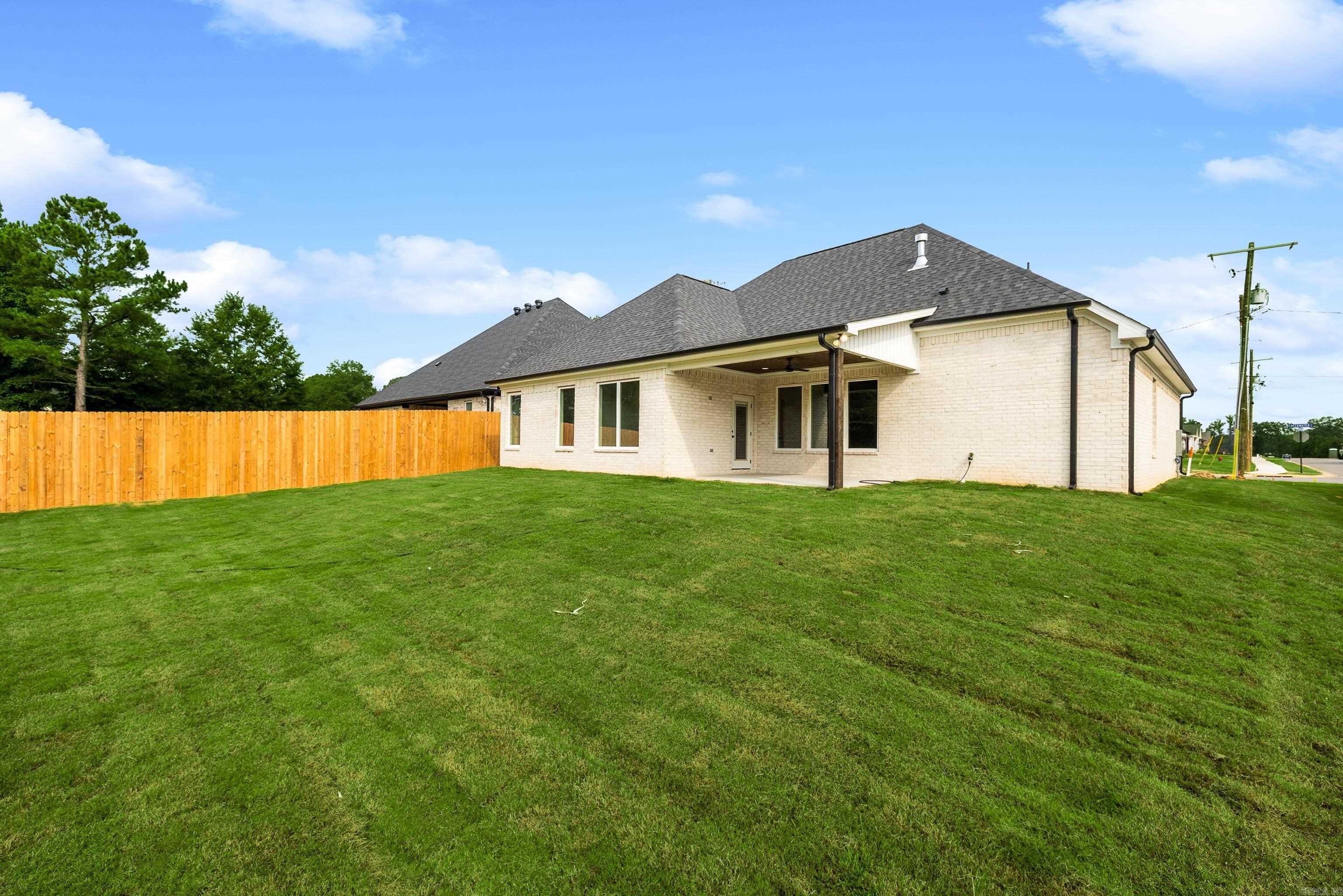 6217 Creekwater  Alexander, AR