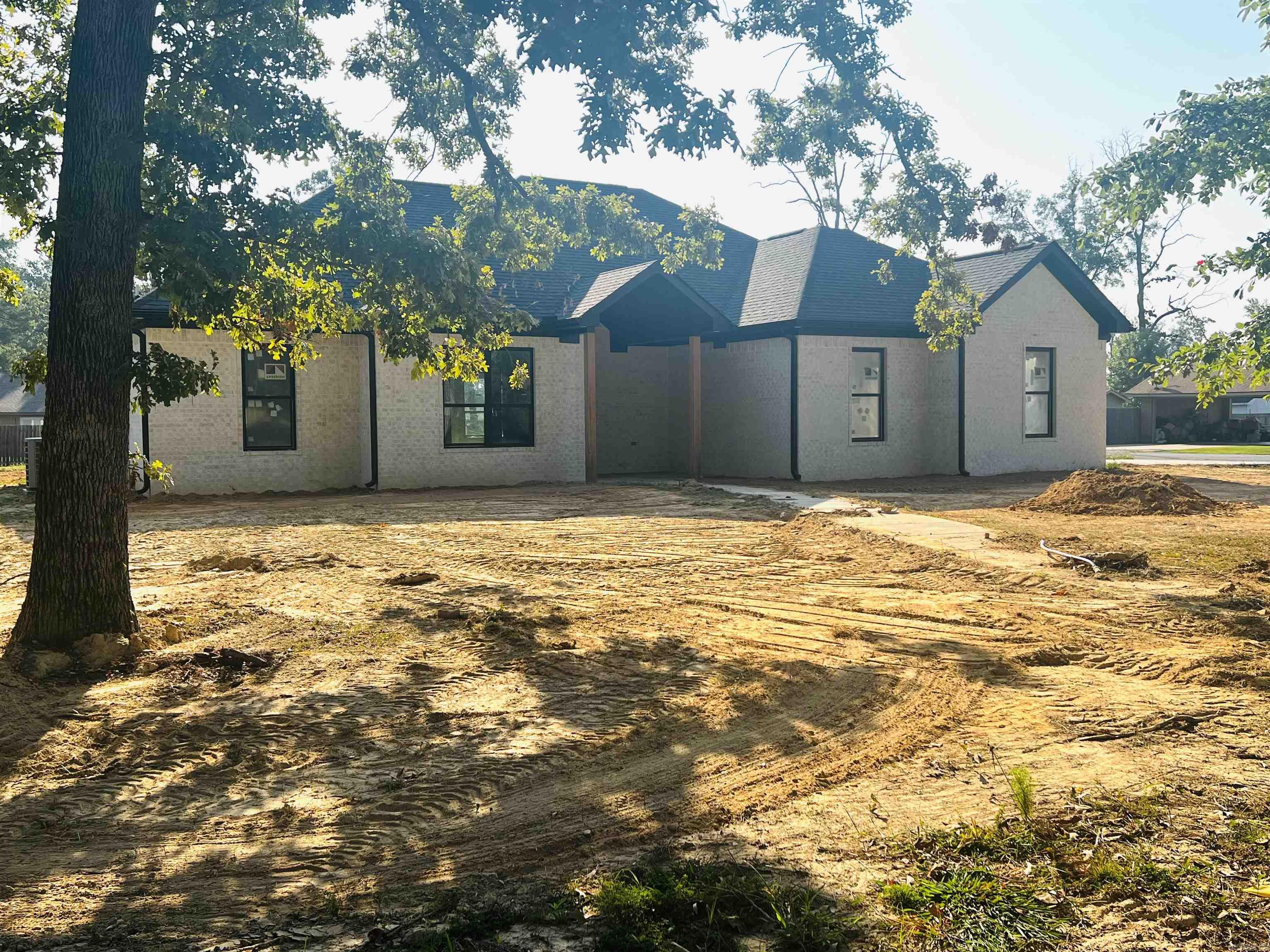 6205 RIDGEWOOD Drive