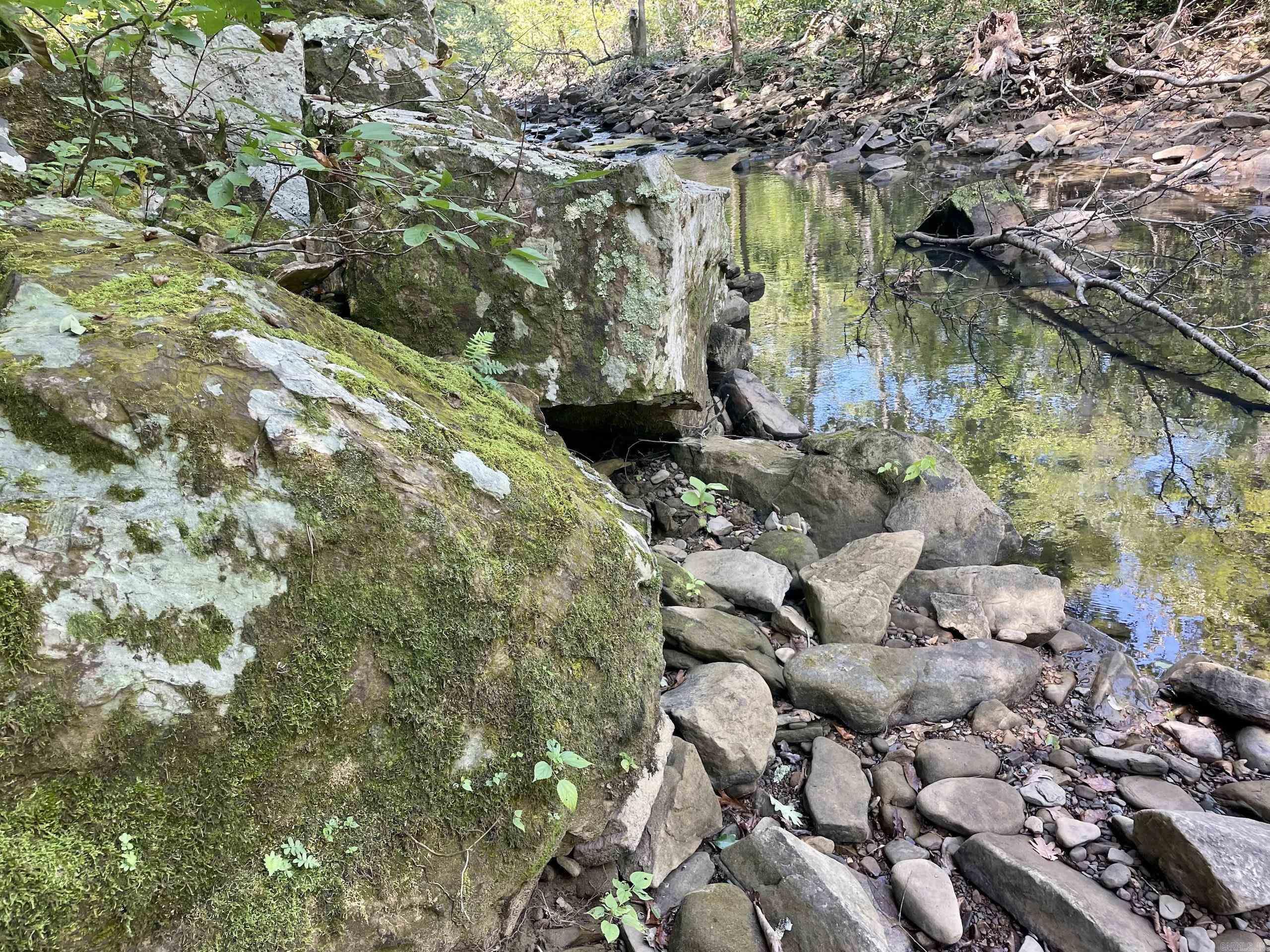  FS Road 1432  Scotland, AR